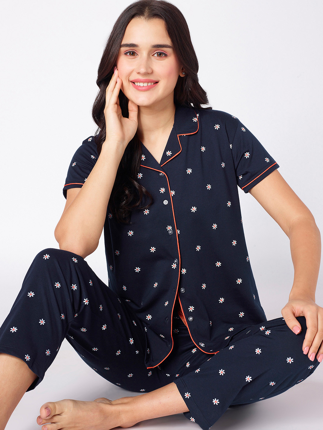 

beebelle Navy Blue & White Floral Printed Night suit