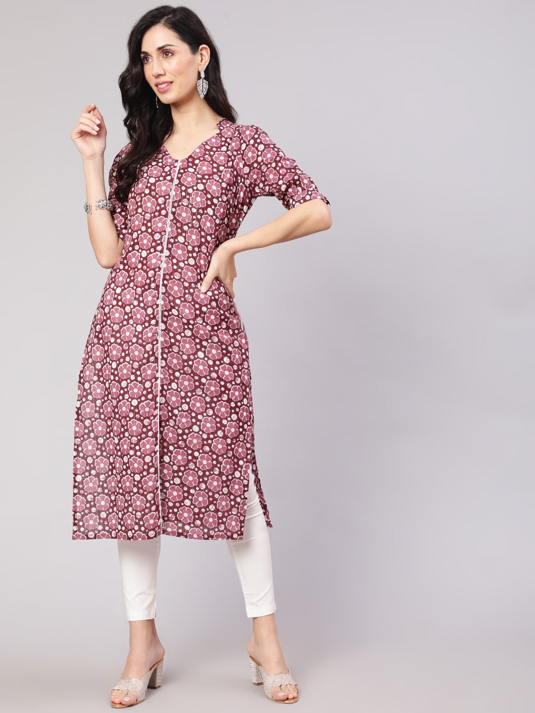 

AKS Ethnic Motifs Printed Roll-Up Sleeves Cotton Straight Kurta, Pink