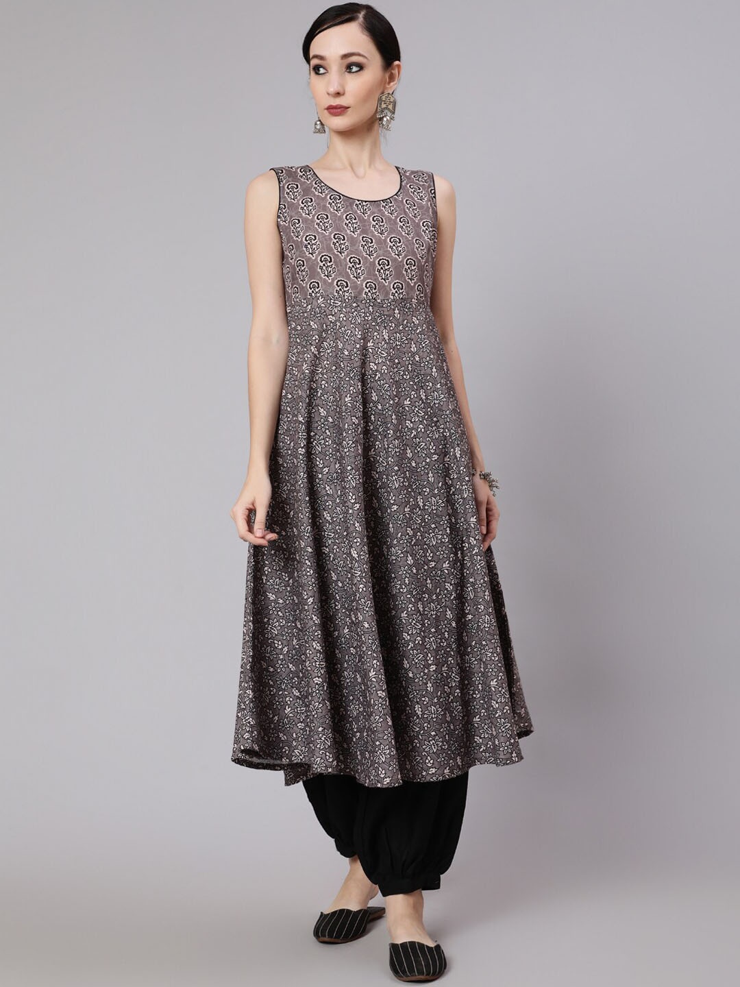 

AKS Ethnic Motifs Printed Cotton Empire Anarkali Kurta, Grey