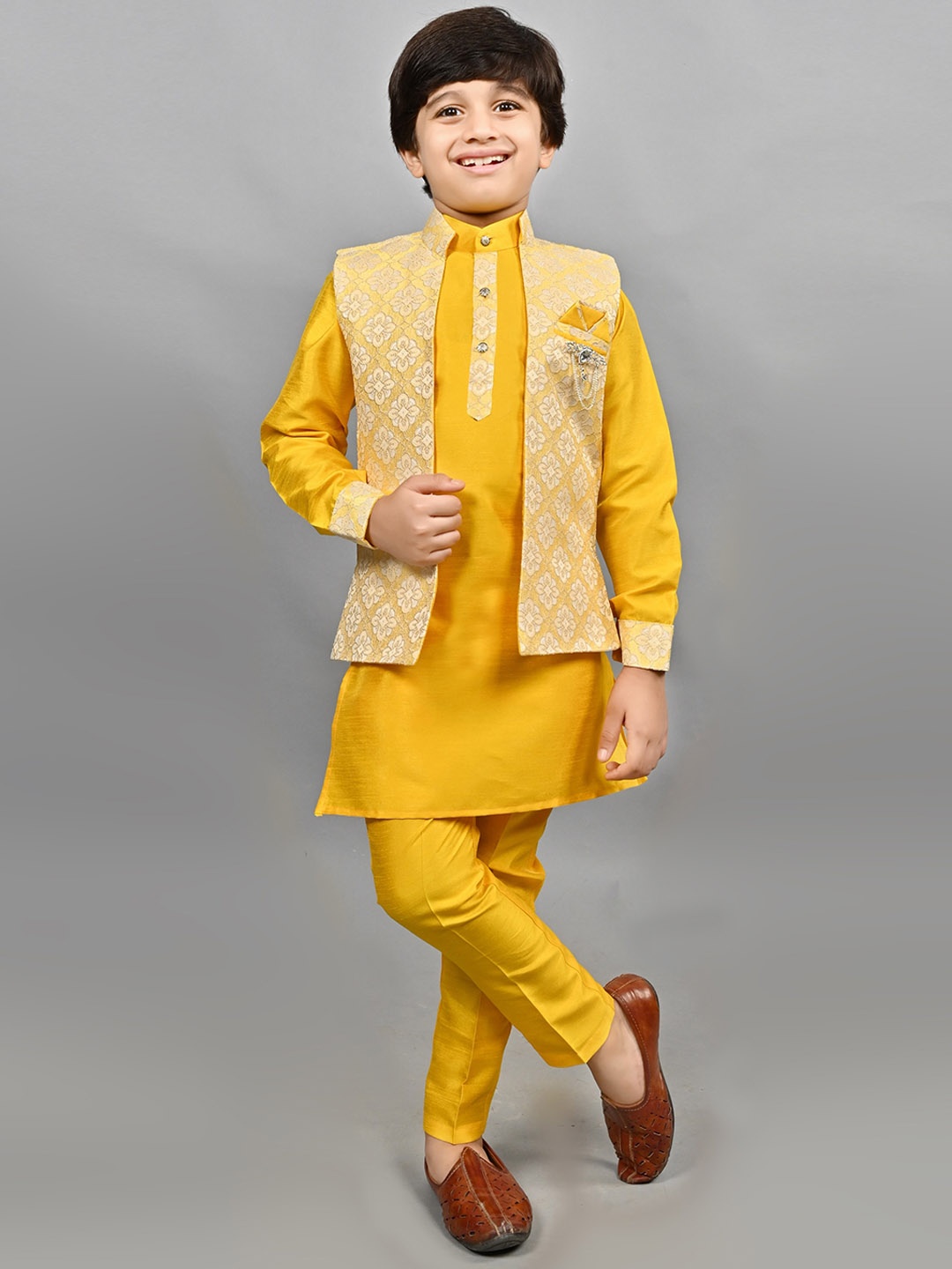 

ahhaaaa Self-designed Indo-Western Sherwani, Yellow