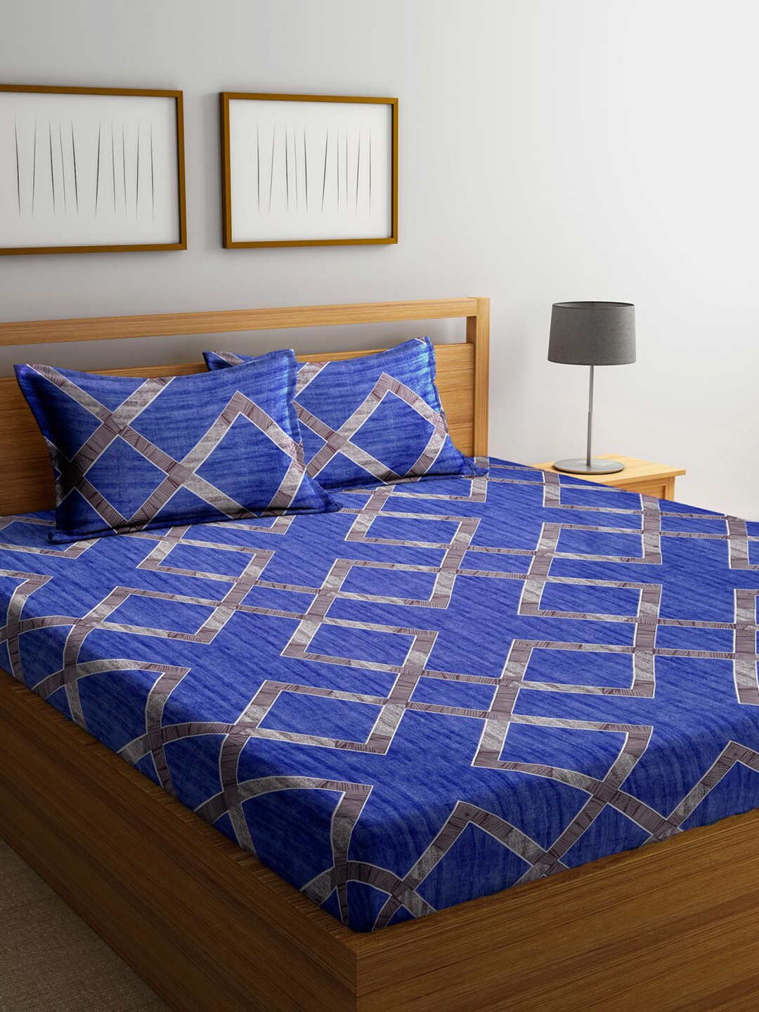 

KLOTTHE Blue & Grey Geometric-Printed 300TC King Bedsheet With 2 Pillow Covers