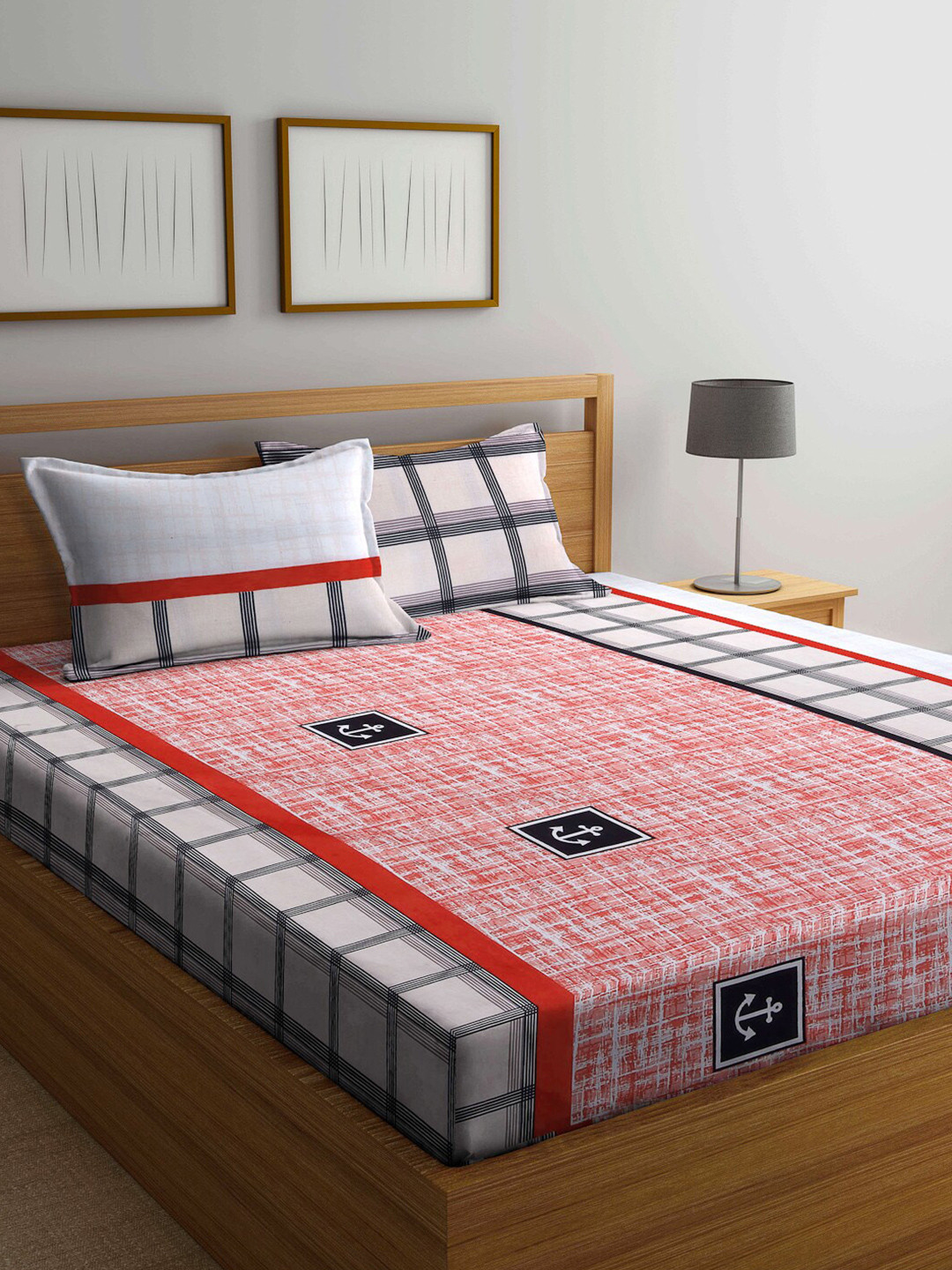 

KLOTTHE White & Red Geometric-Printed 300TC King Bedsheet With 2 Pillow Covers