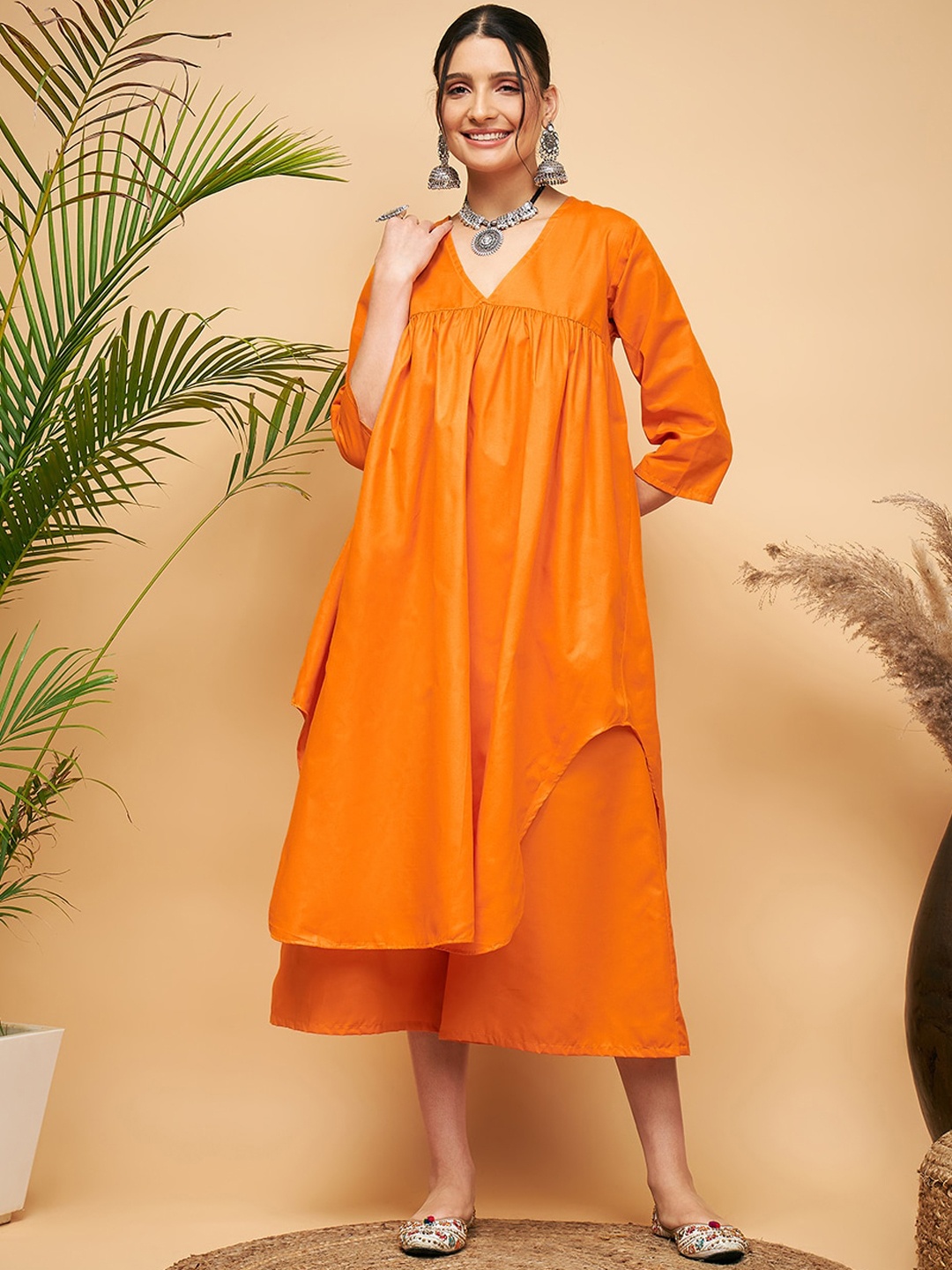 

InWeave V-Neck Sleeveless Asymmetric Hem Kurta, Orange