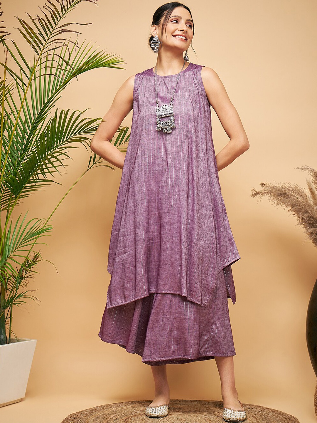 

InWeave Women Mauve Striped Flared Sleeves Mirror Work Kurta