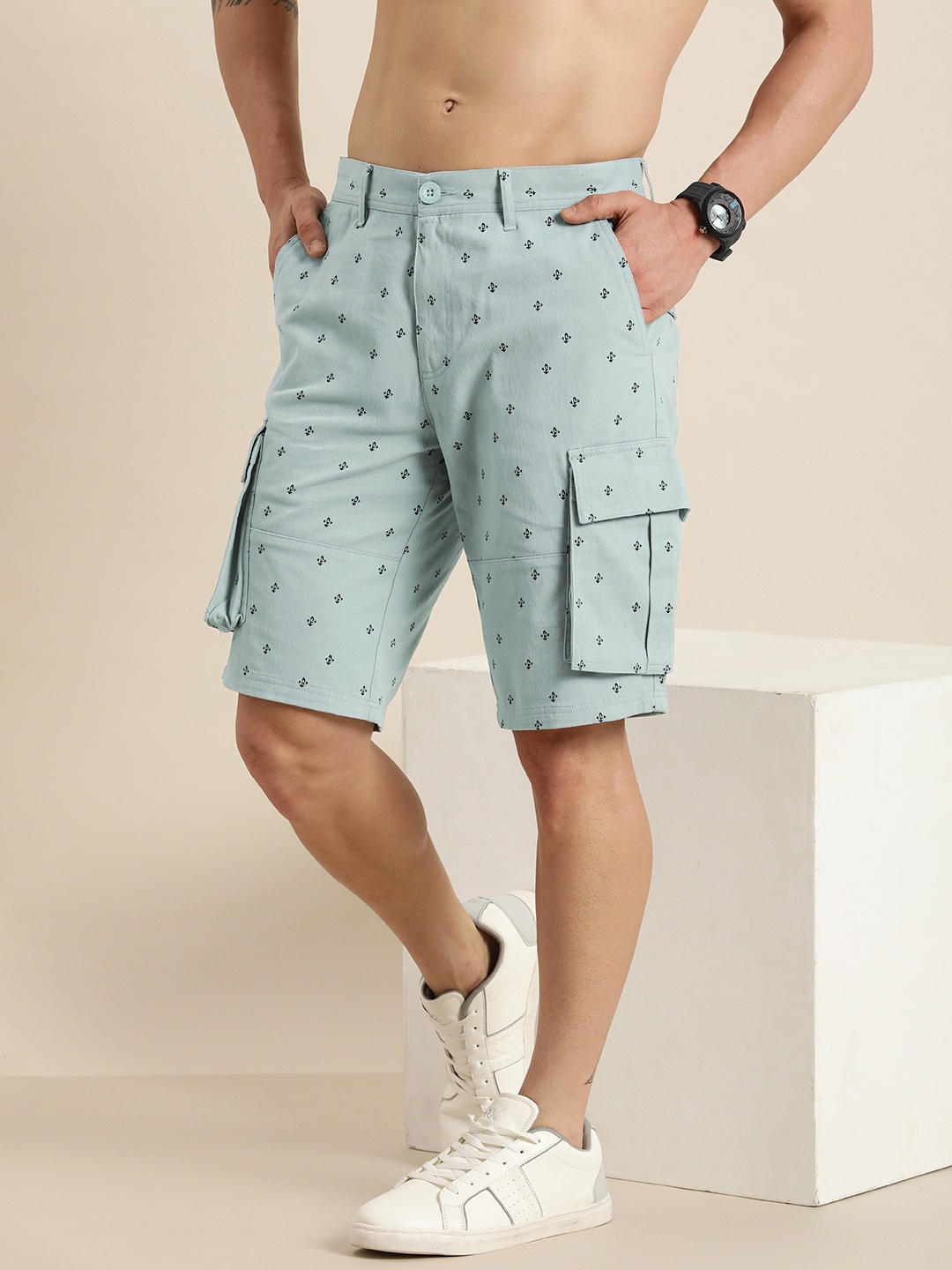 

HERE&NOW Men Abstract Printed Slim Fit Cargo Shorts, Blue