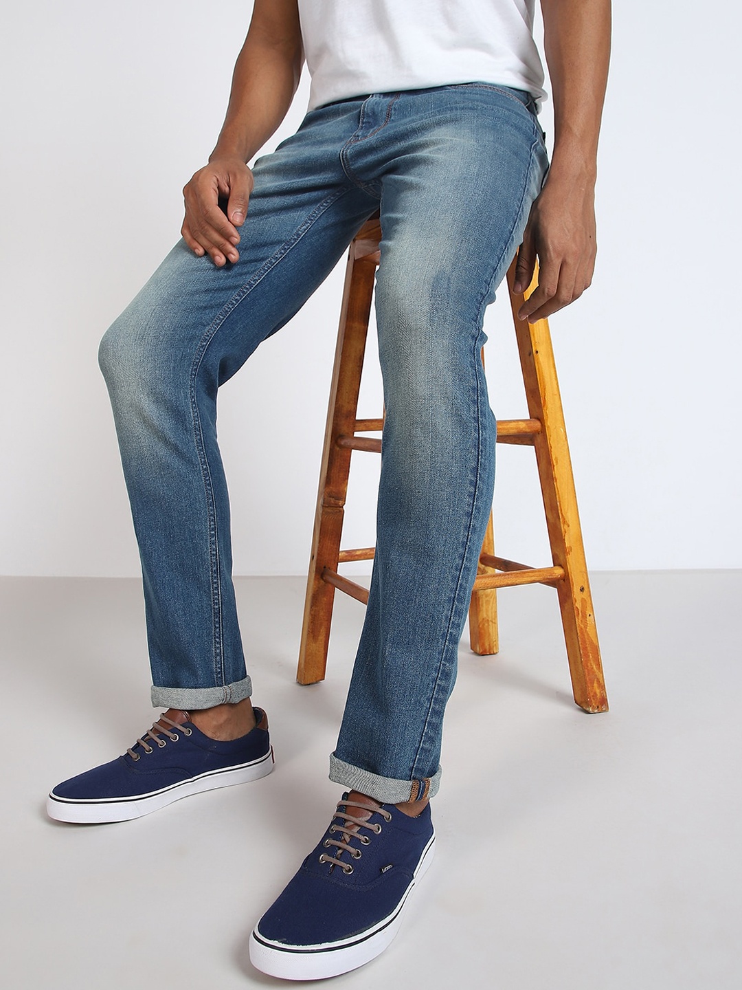 

Lee Men Bruce Skinny Fit Clean Look Light Fade Mid-Rise Jeans, Blue