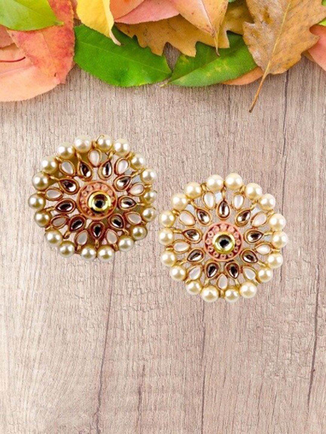 

Crunchy Fashion Gold-Plated Circular Studs Earrings