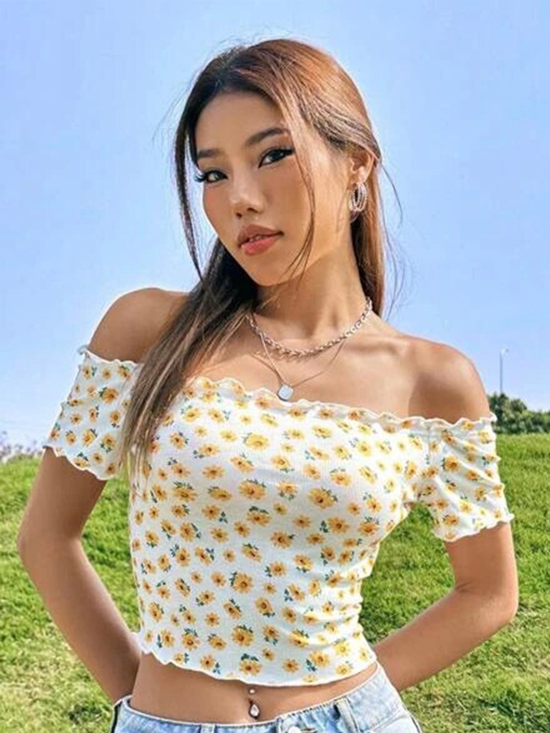 

BAESD Floral Printed Off-Shoulder Bardot Crop Top, White