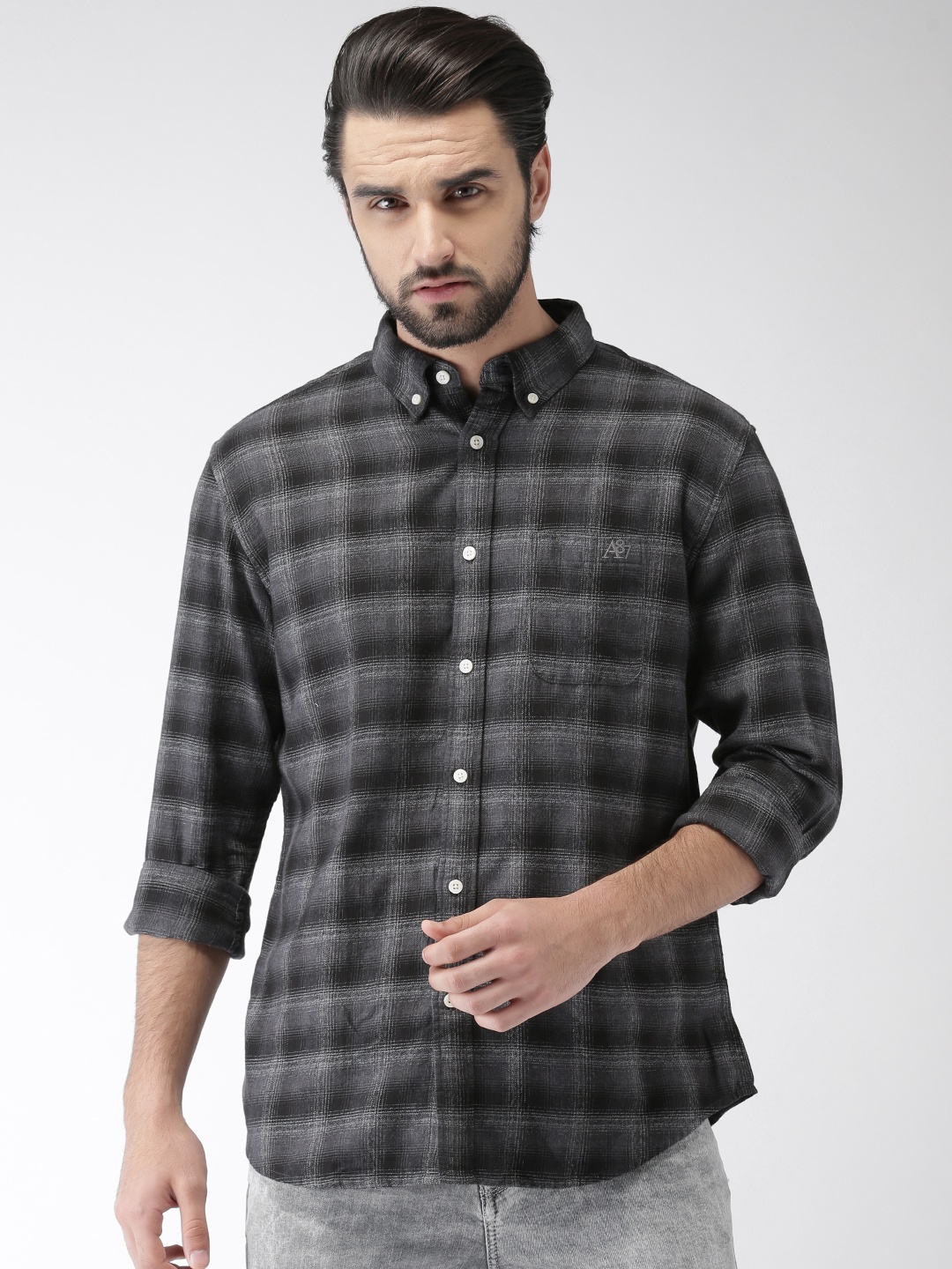 

Aeropostale Men Black & Grey Checked Casual Shirt