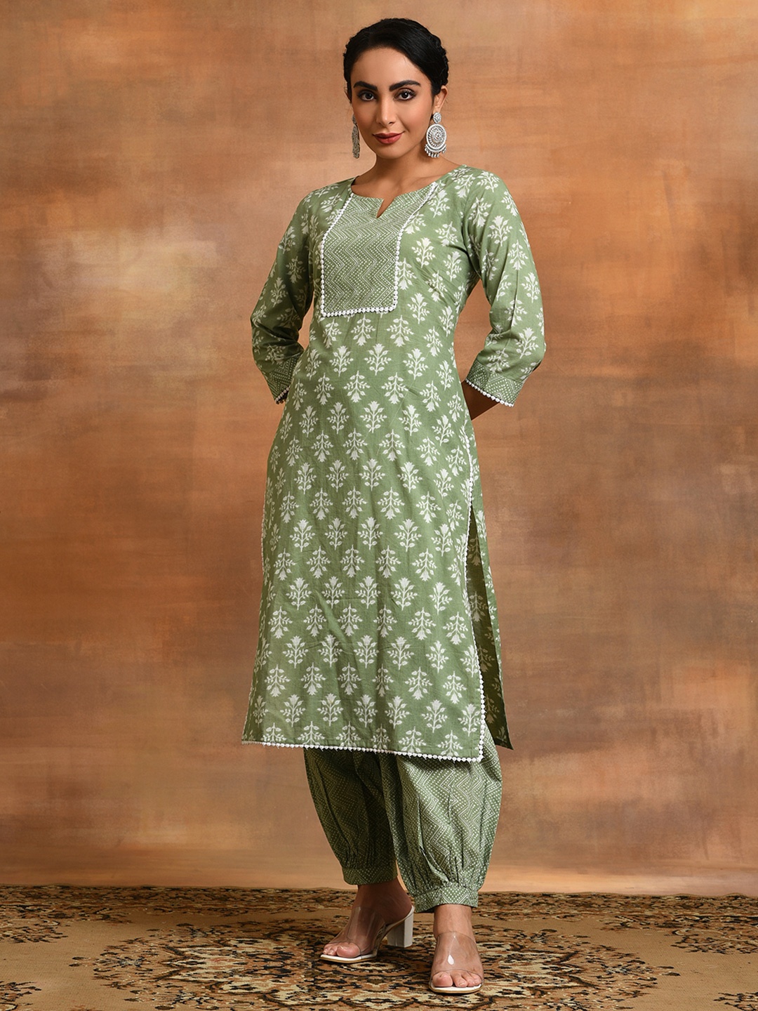 

AKS Ethnic Motifs Printed Pure Cotton Kurta with Palazzos, Green