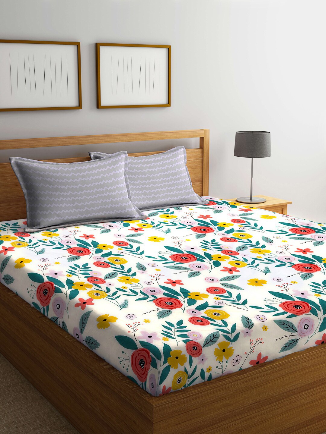 

KLOTTHE White & Red Floral Printed 300 TC Double Bedsheet With 2 Pillow Covers