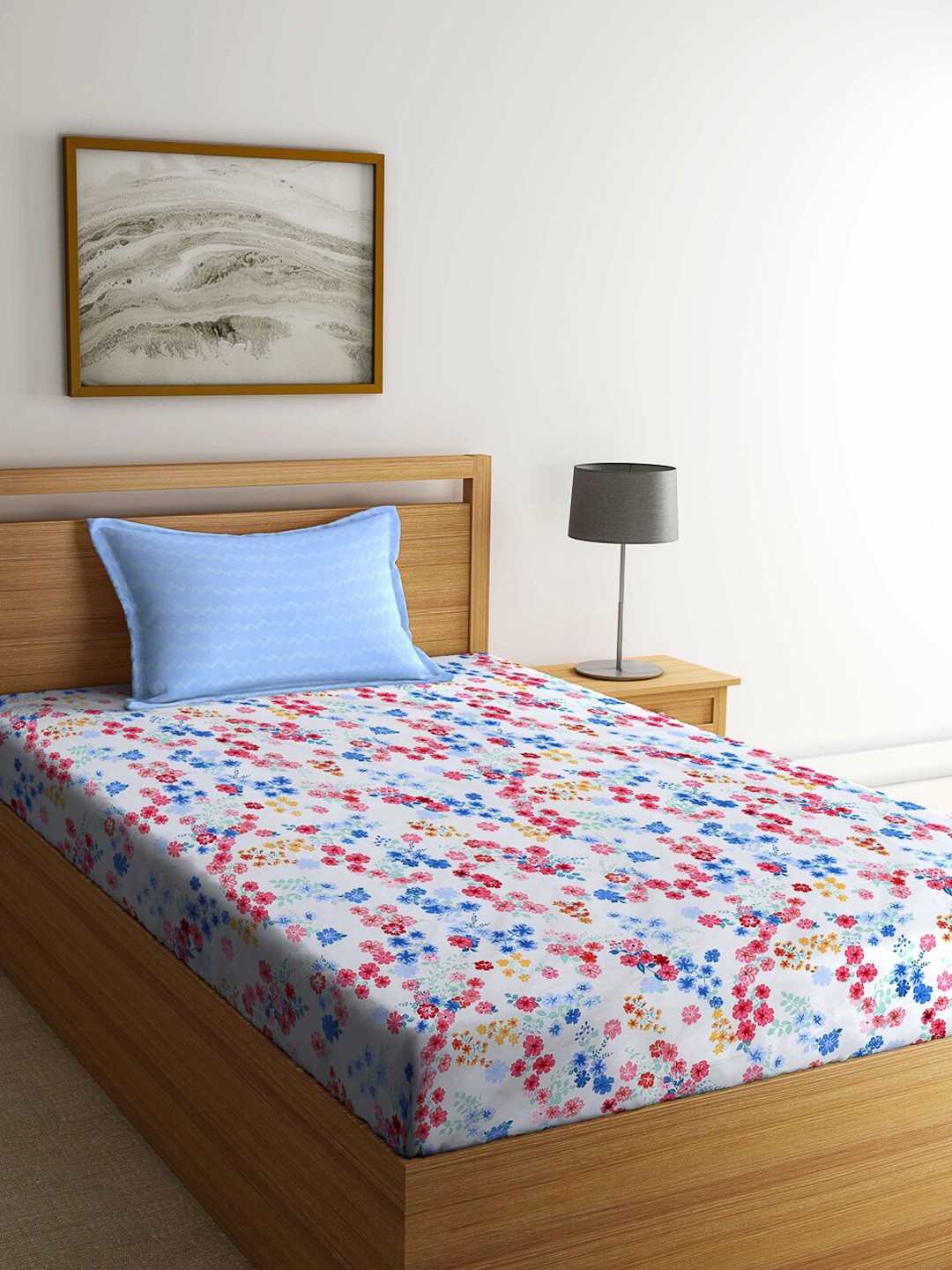 

KLOTTHE White & Red Floral-Printed 300TC Single Bedsheet With Pillow Cover