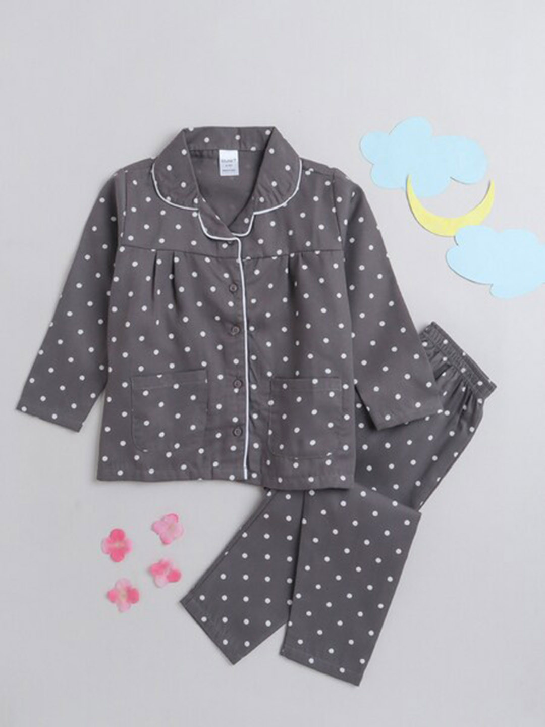 

MANET Girls Polka Dots Printed Lapel Collar Night suit, Grey
