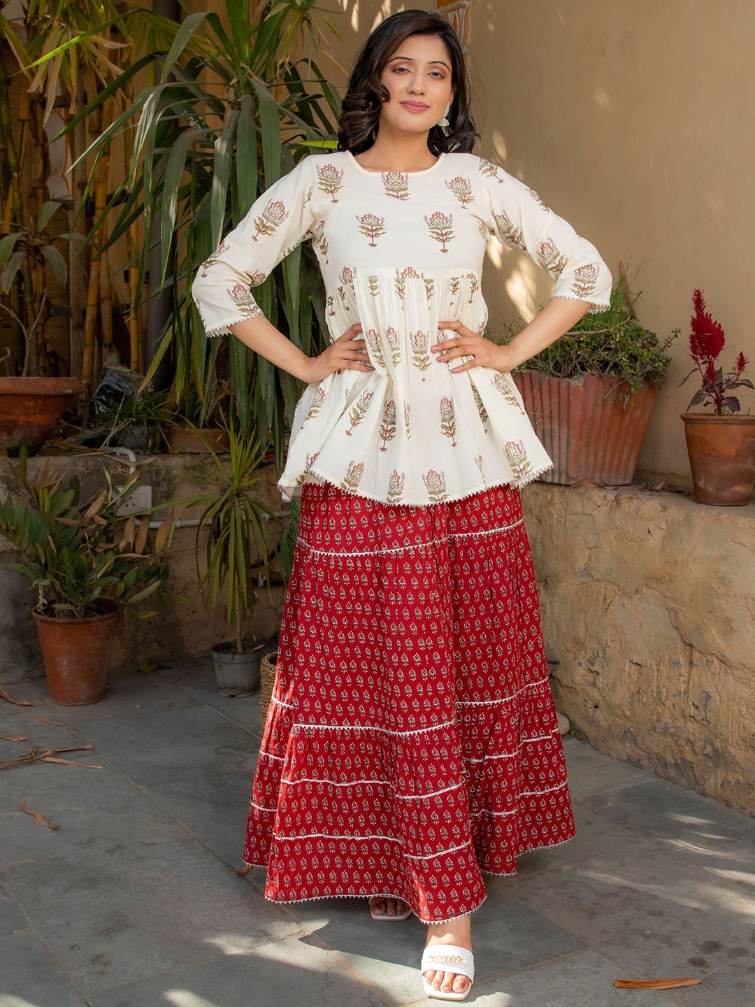 

METRO-FASHION Ethnic Motifs Printed Pure Cotton Kurti With Skirt, Cream