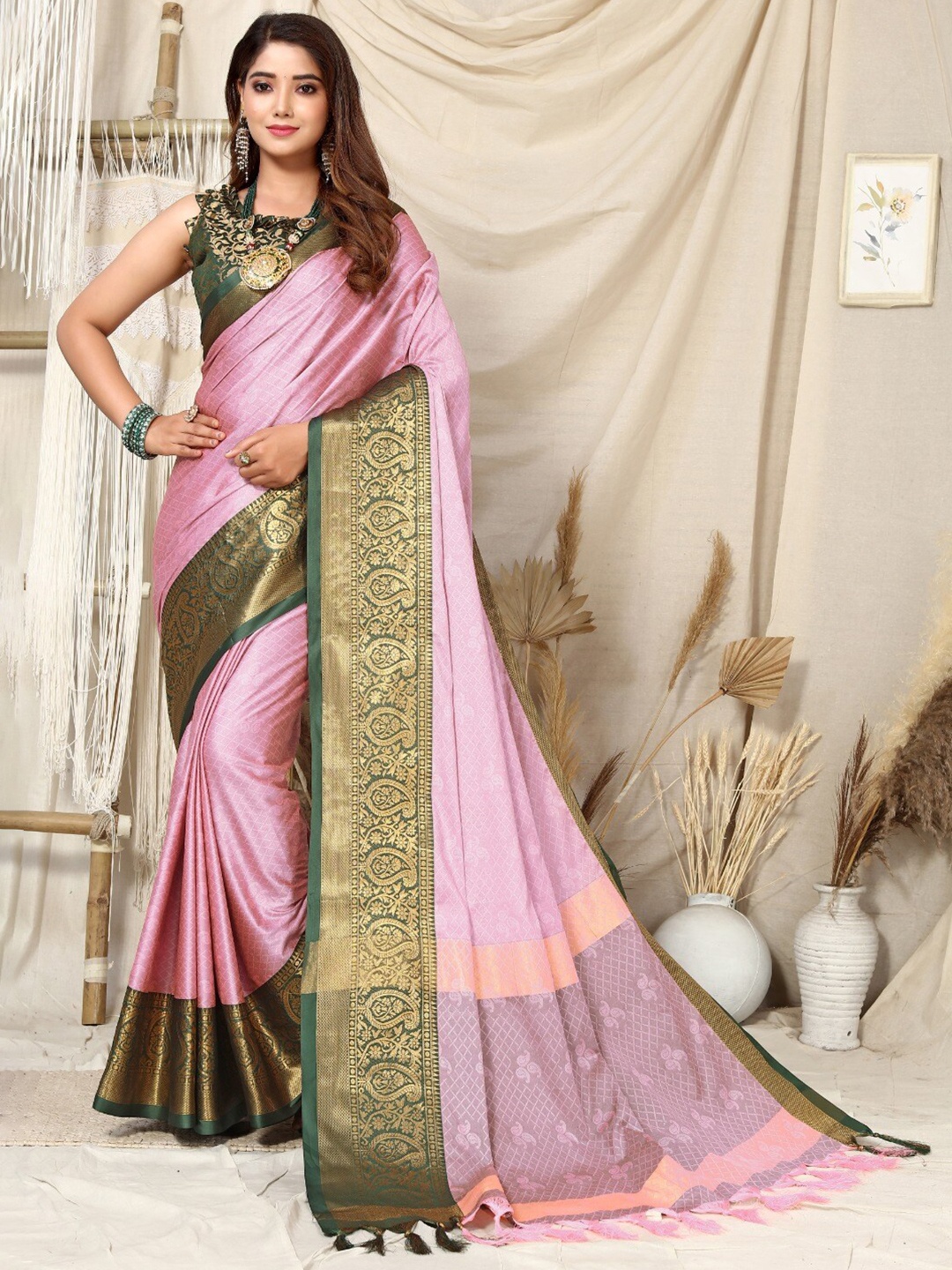 

DIVASTRI Ethnic Motifs Woven Design Zari Silk Cotton Kanjeevaram Saree, Pink