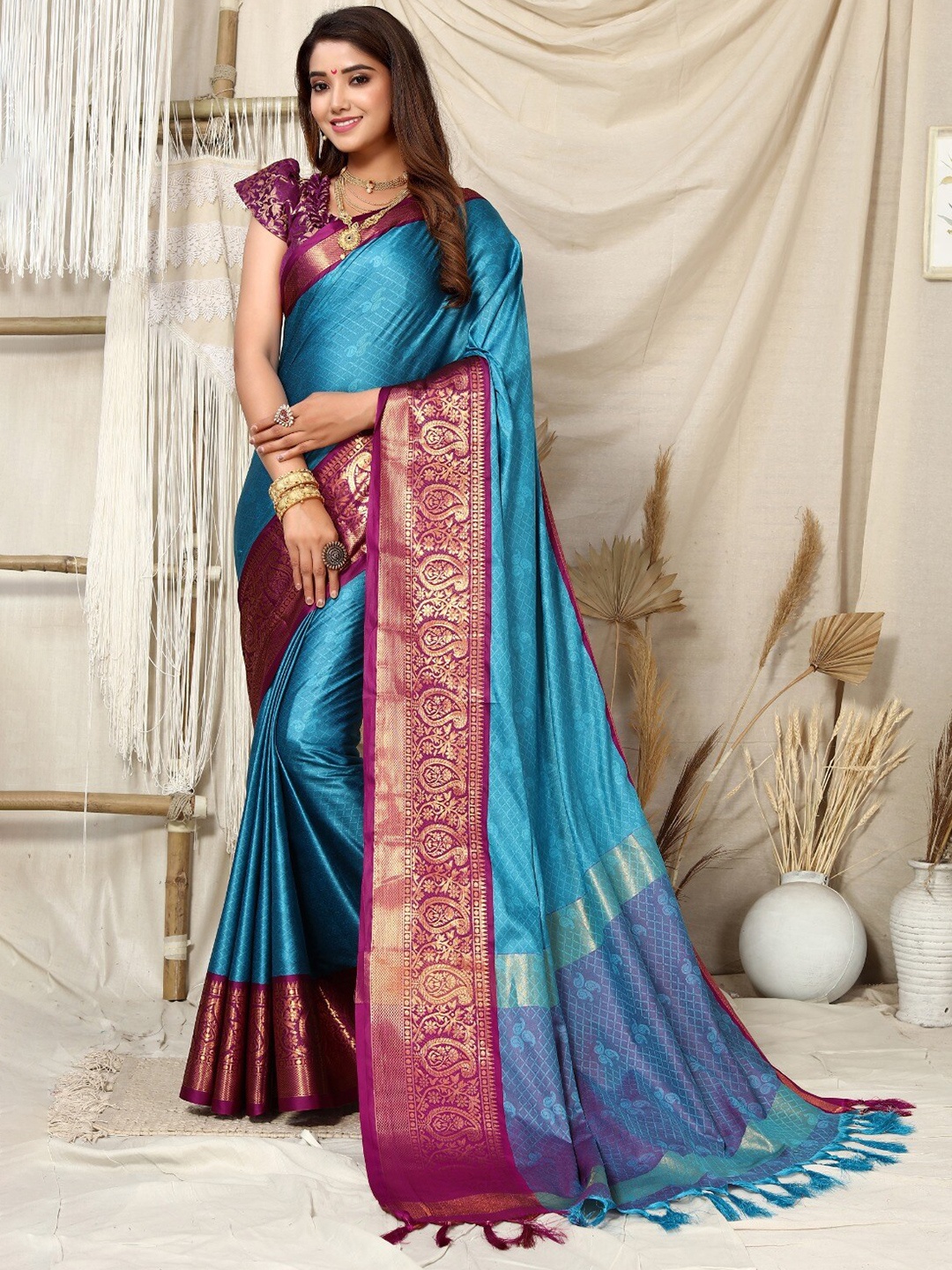 

DIVASTRI Ethnic Motifs Woven Design Zari Silk Cotton Designer Kanjeevaram Saree, Blue