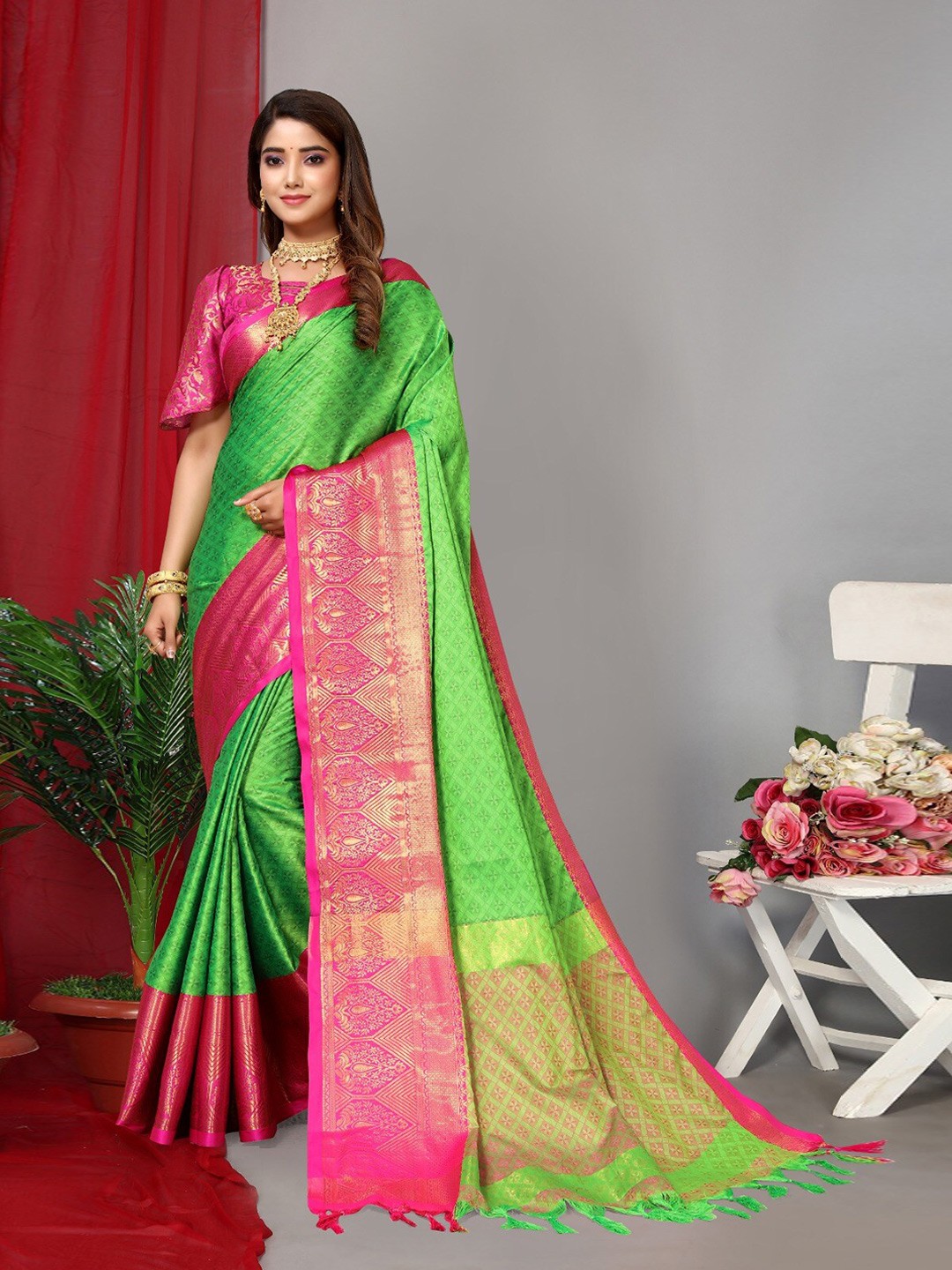

DIVASTRI Ethnic Motifs Woven Design Zari Silk Cotton Kanjeevaram Saree, Green
