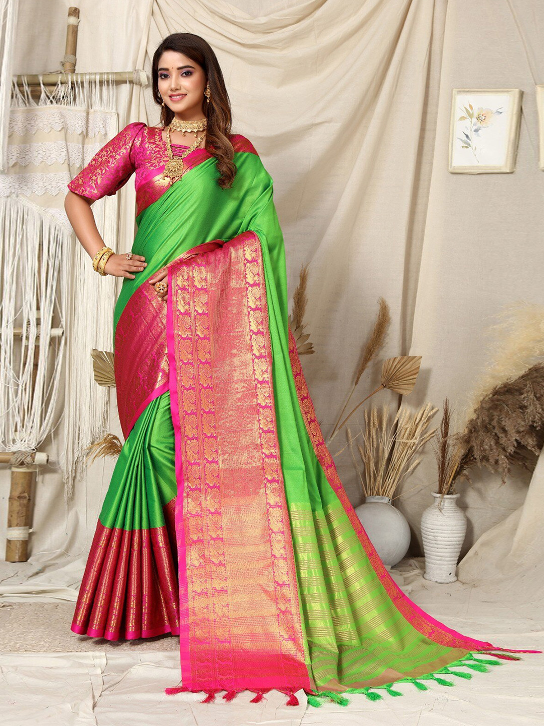 

DIVASTRI Zari Silk Cotton Kanjeevaram Saree, Green