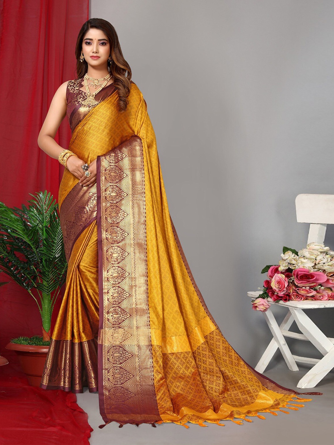 

DIVASTRI Ethnic Motifs Woven Design Zari Silk Cotton Kanjeevaram Saree, Gold