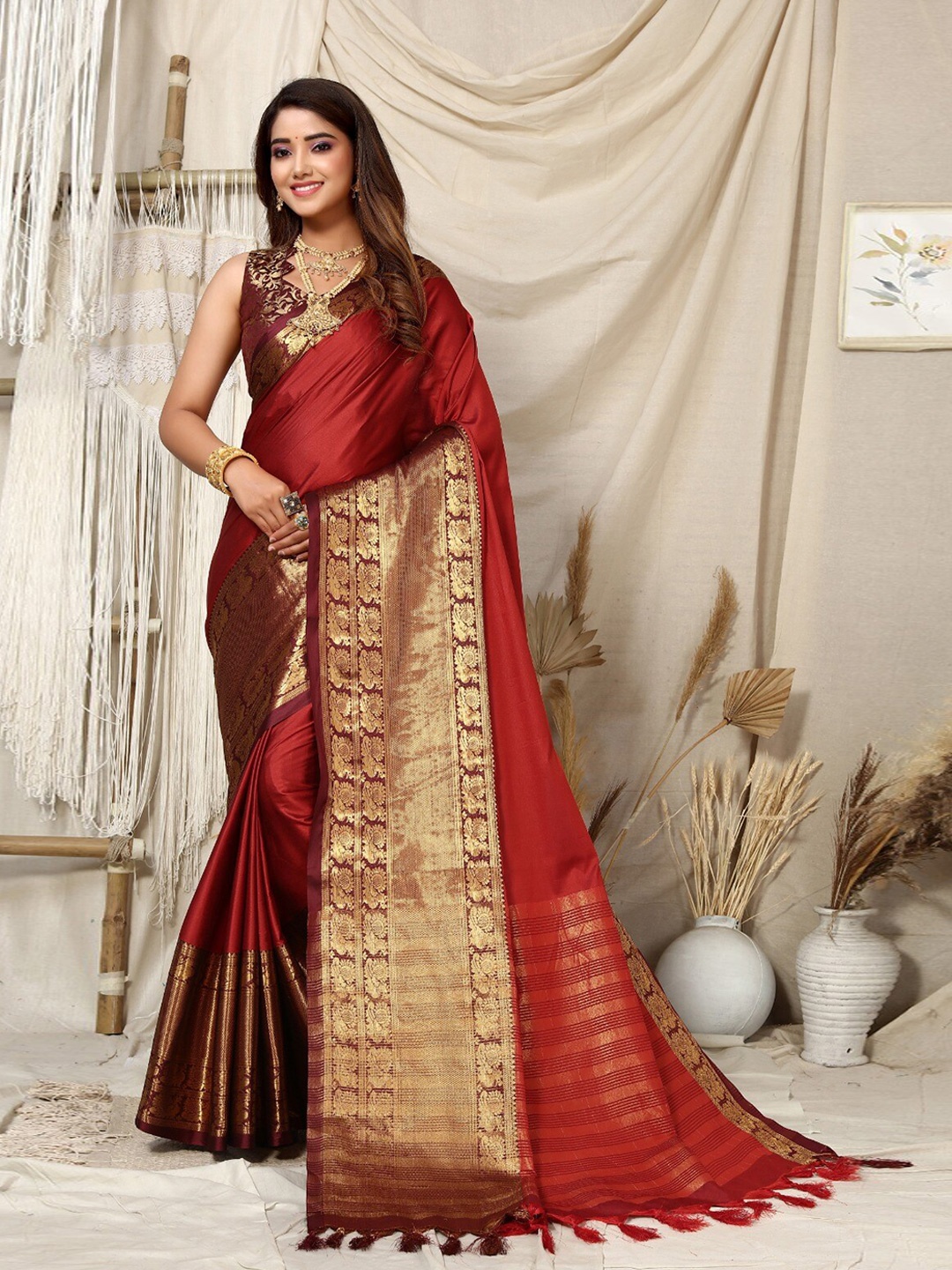 

DIVASTRI Zari Silk Cotton Kanjeevaram Saree, Red