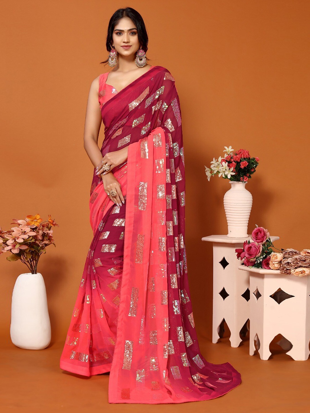 

DIVASTRI Embellished Sequined Poly Georgette Saree, Pink