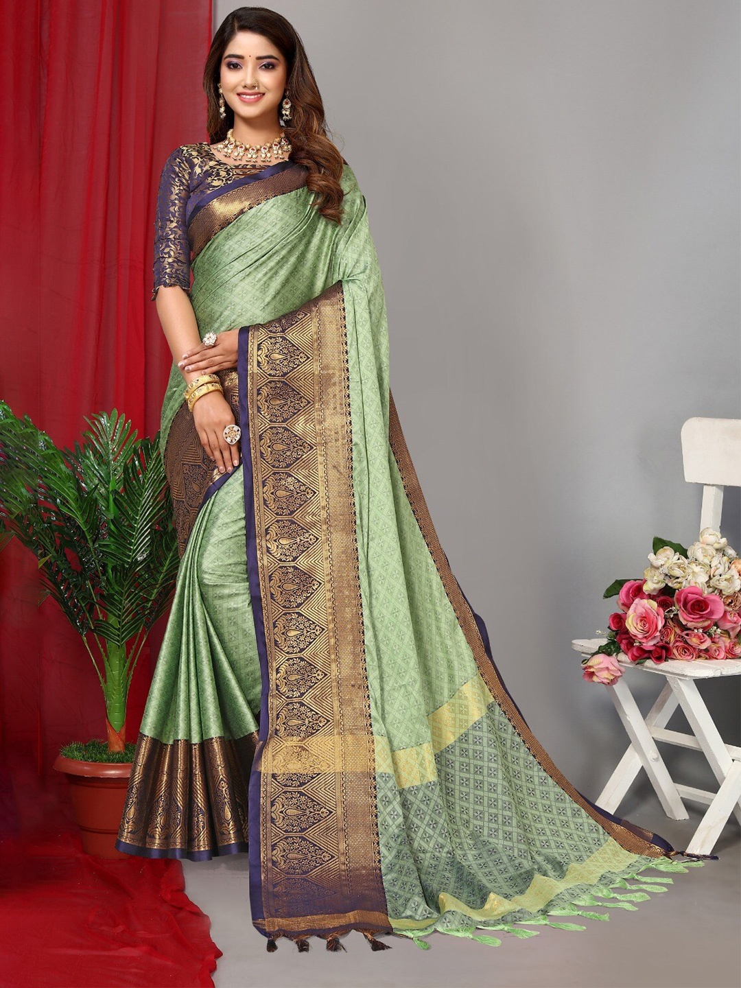 

DIVASTRI Ethnic Motifs Woven Design Zari Silk Cotton Kanjeevaram Saree, Green