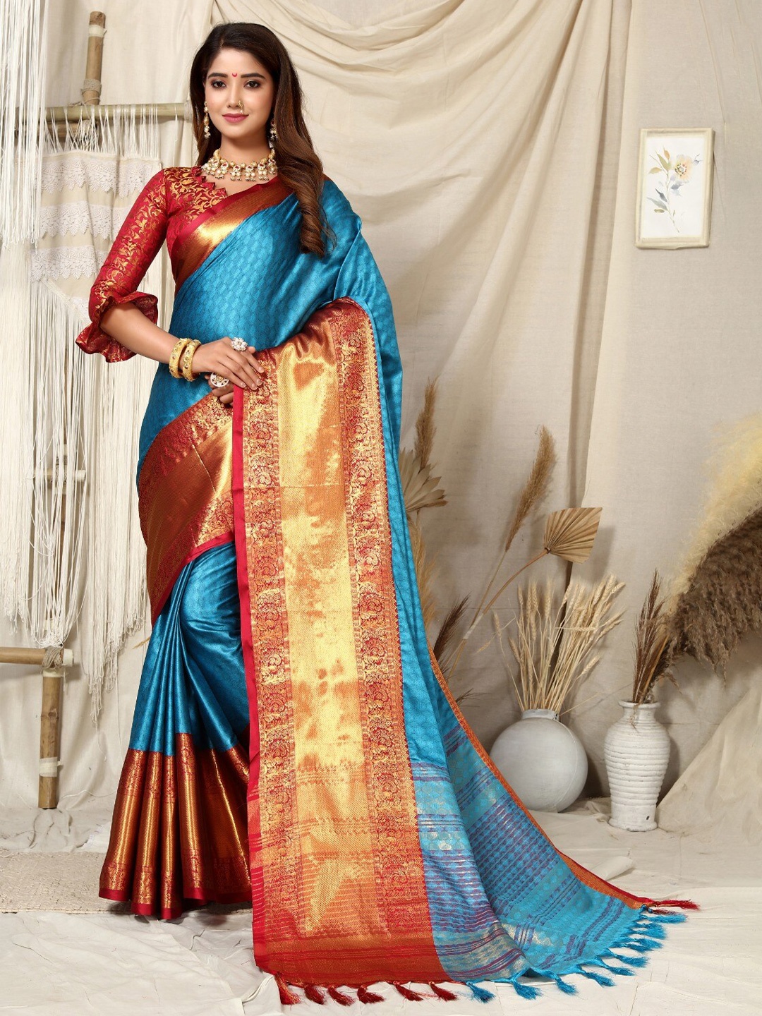 

DIVASTRI Ethnic Motifs Woven Design Zari Silk Cotton Kanjeevaram Saree, Blue