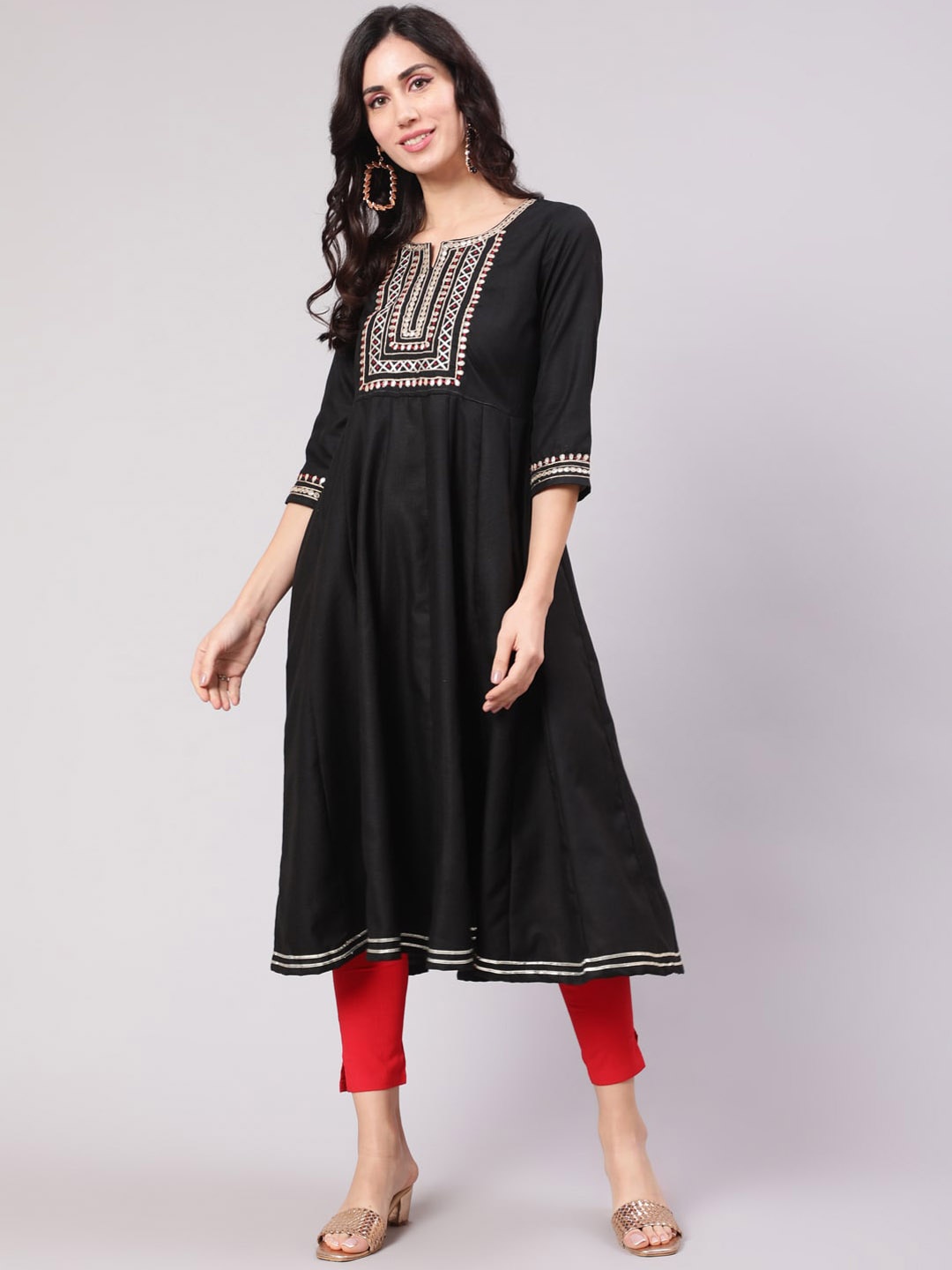 

AKS Embroidered Round Neck Anarkali Kurta, Black