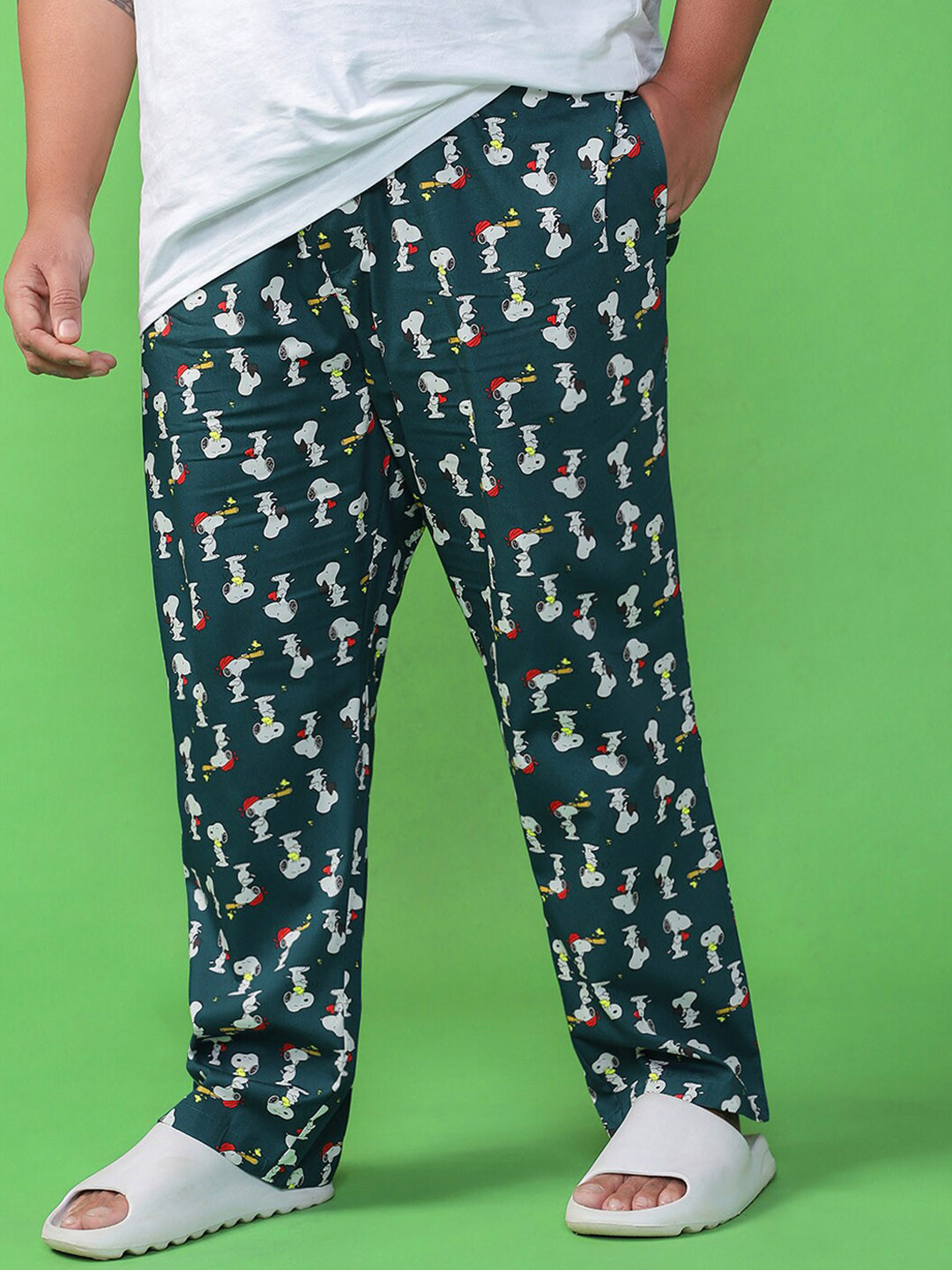 

Bewakoof Plus Men Plus Size Snoopy Printed Mid-Rise Lounge Pants, Green