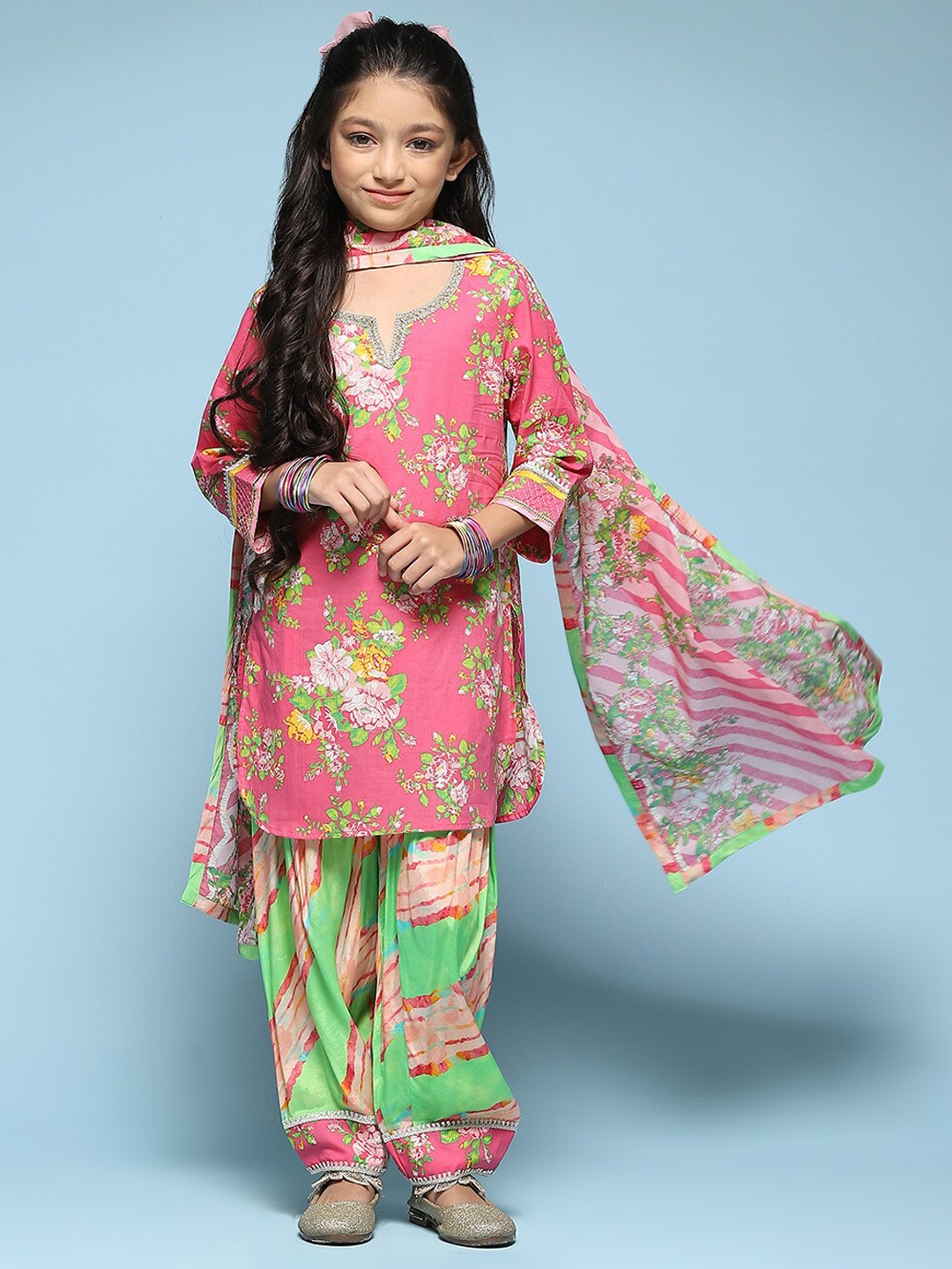 

Biba Girls Floral Printed Gotta Patti Kurti With Salwar & Dupatta, Pink