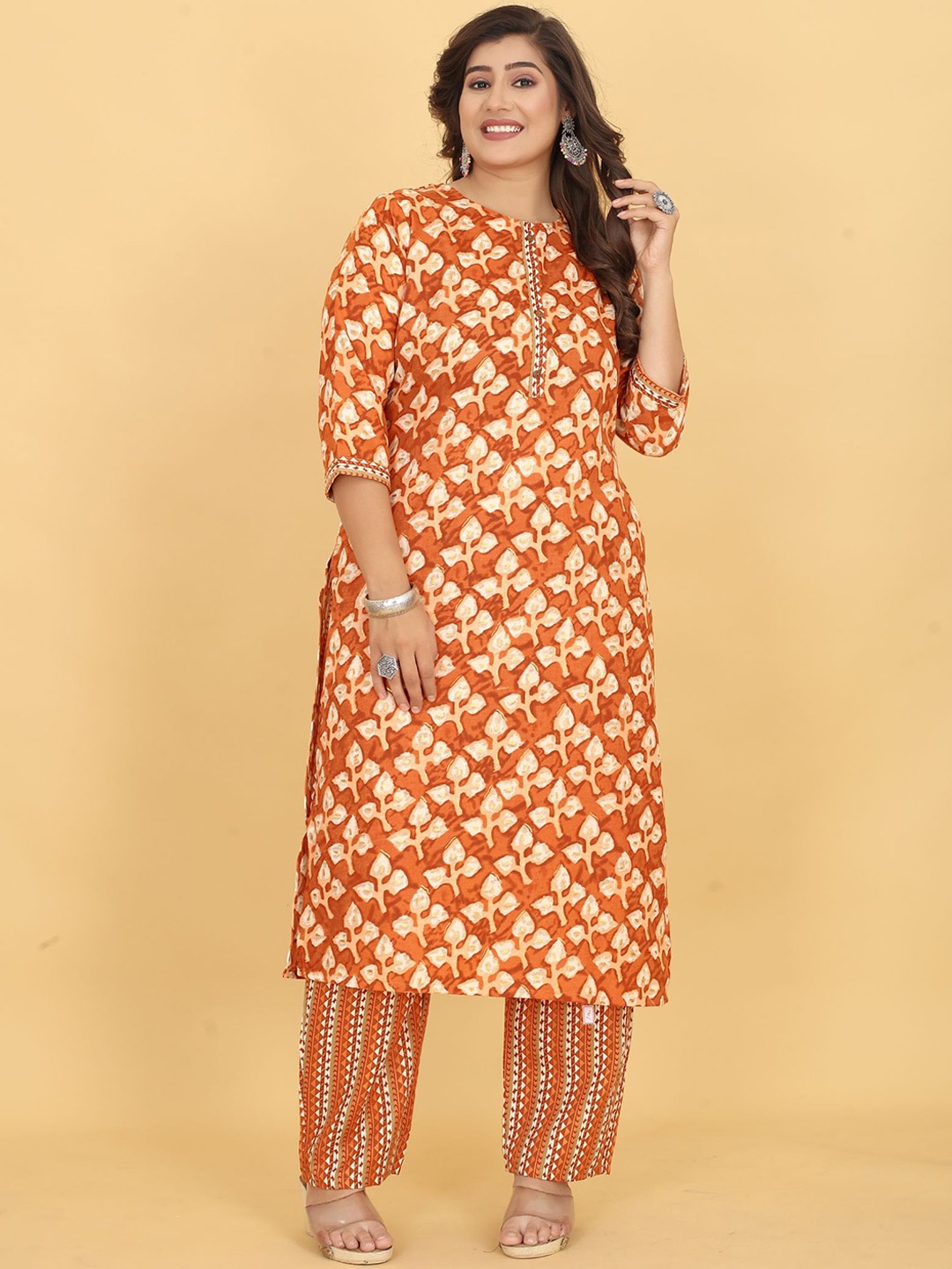 

EVERMORE Floral Printed Regular Kurta With Trousers, Orange