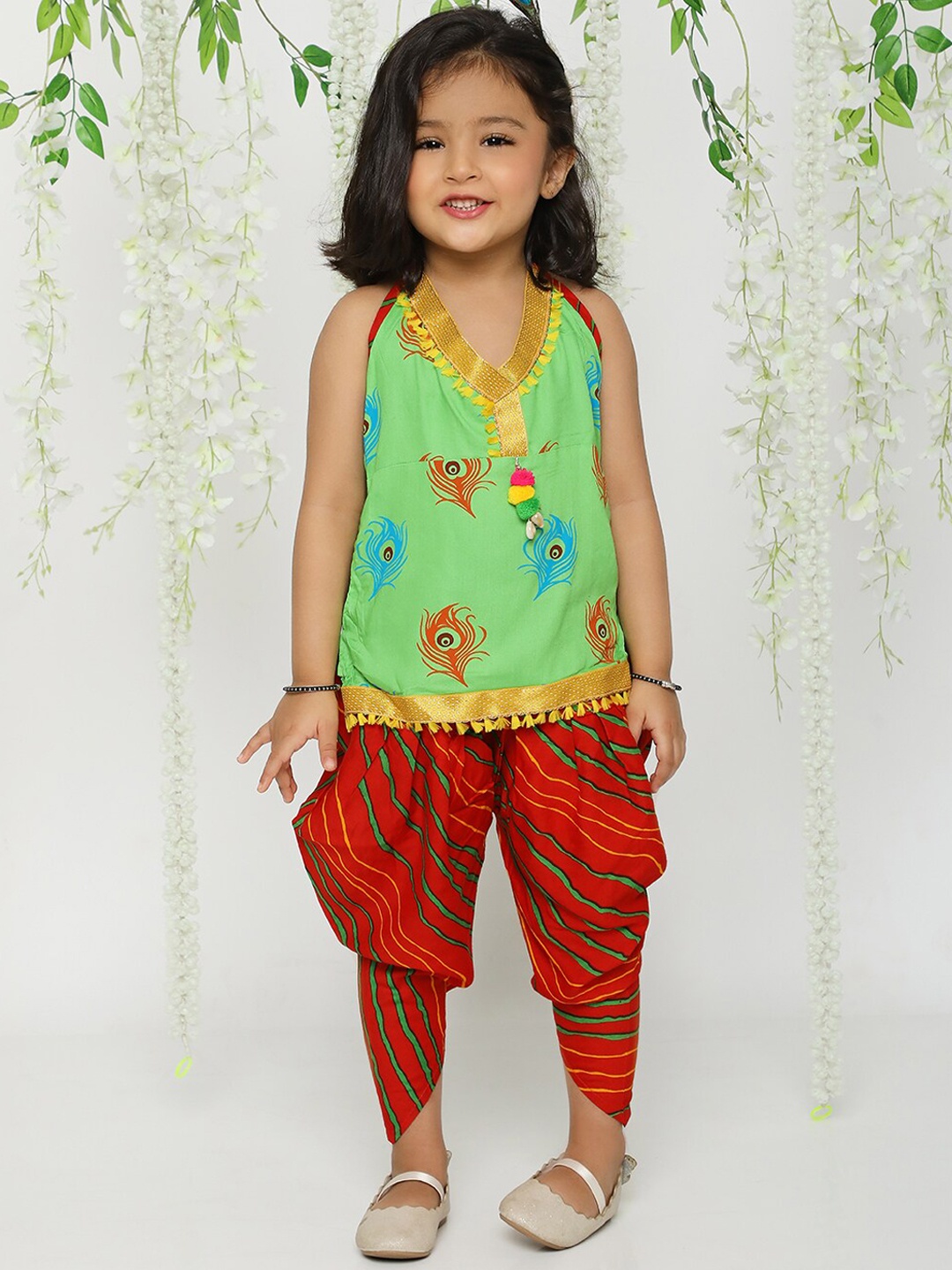 

KID1 Girls Ethnic Motifs Printed Regular Kurti With Dhoti Pants, Green
