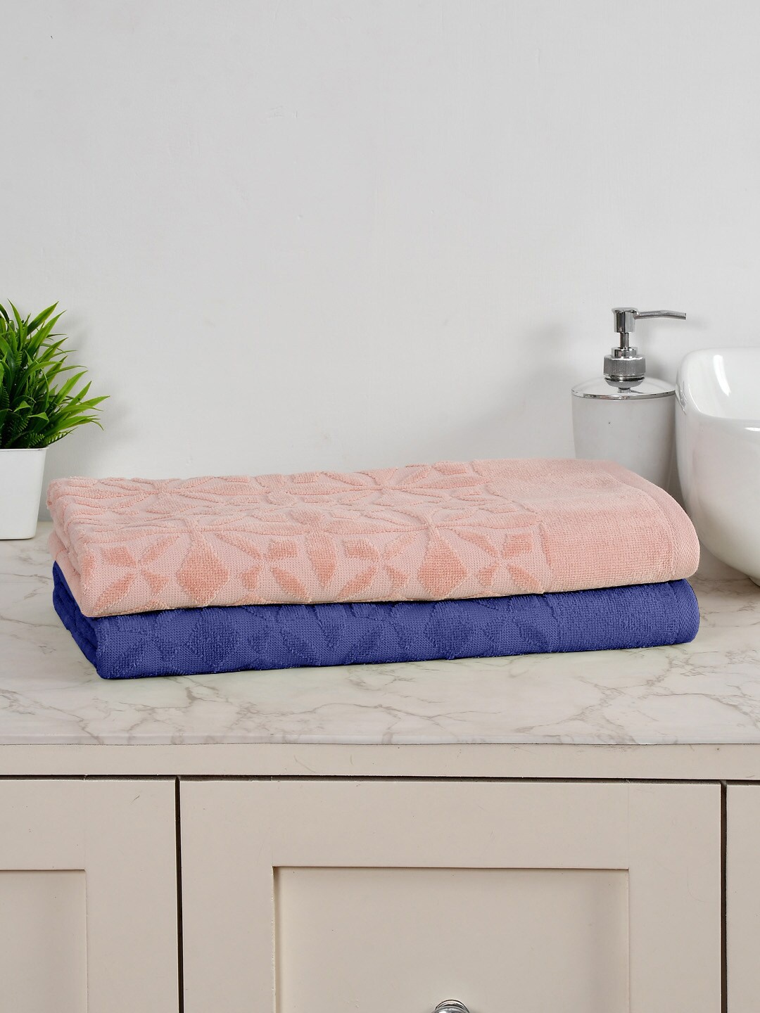 

AVI Living Pink & Navy Blue 2-Pieces 350 GSM Pure Cotton Lagre Bath Towels