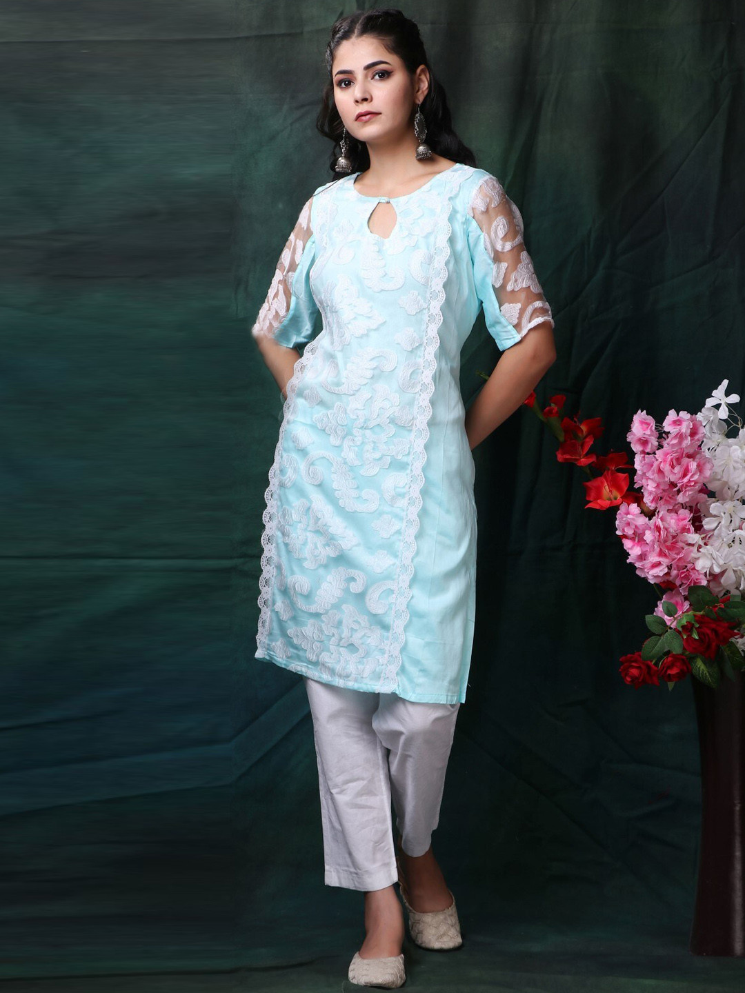 

Trinjann Floral Embroidered Regular Pure Cotton Kurta With Trouser, Blue