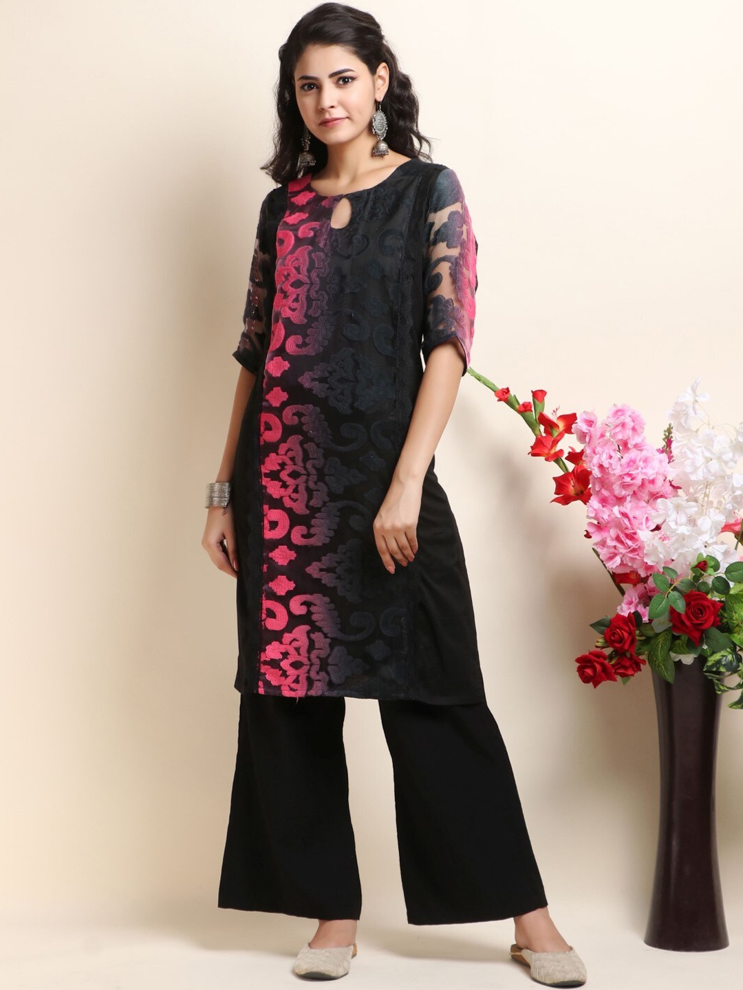 

Trinjann Regular Pure Cotton Kurta with Palazzos, Black