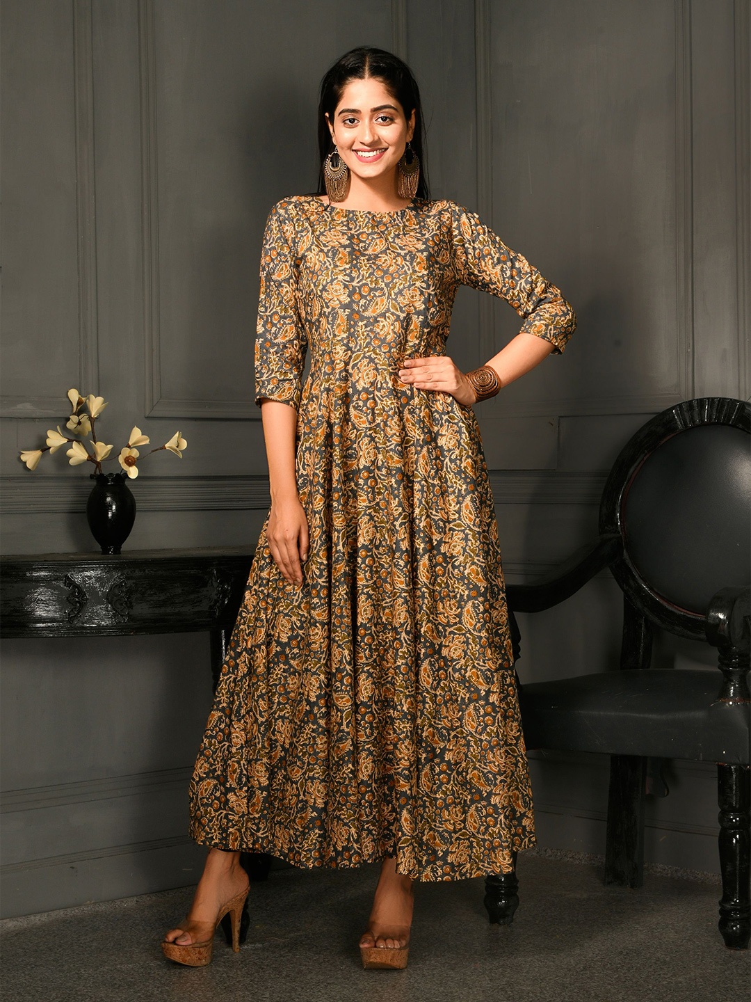 

Disli Kalamkari Printed Pure Cotton Anarkali Kurta, Grey