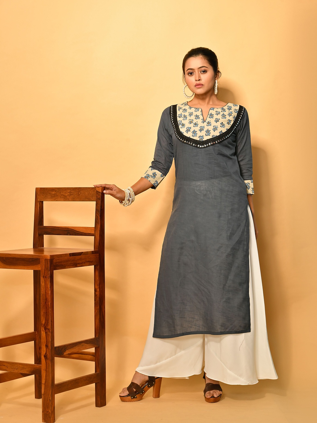 

Disli Ethnic Motifs Printed Yoke Design Patchwork Straight Kurta, Grey