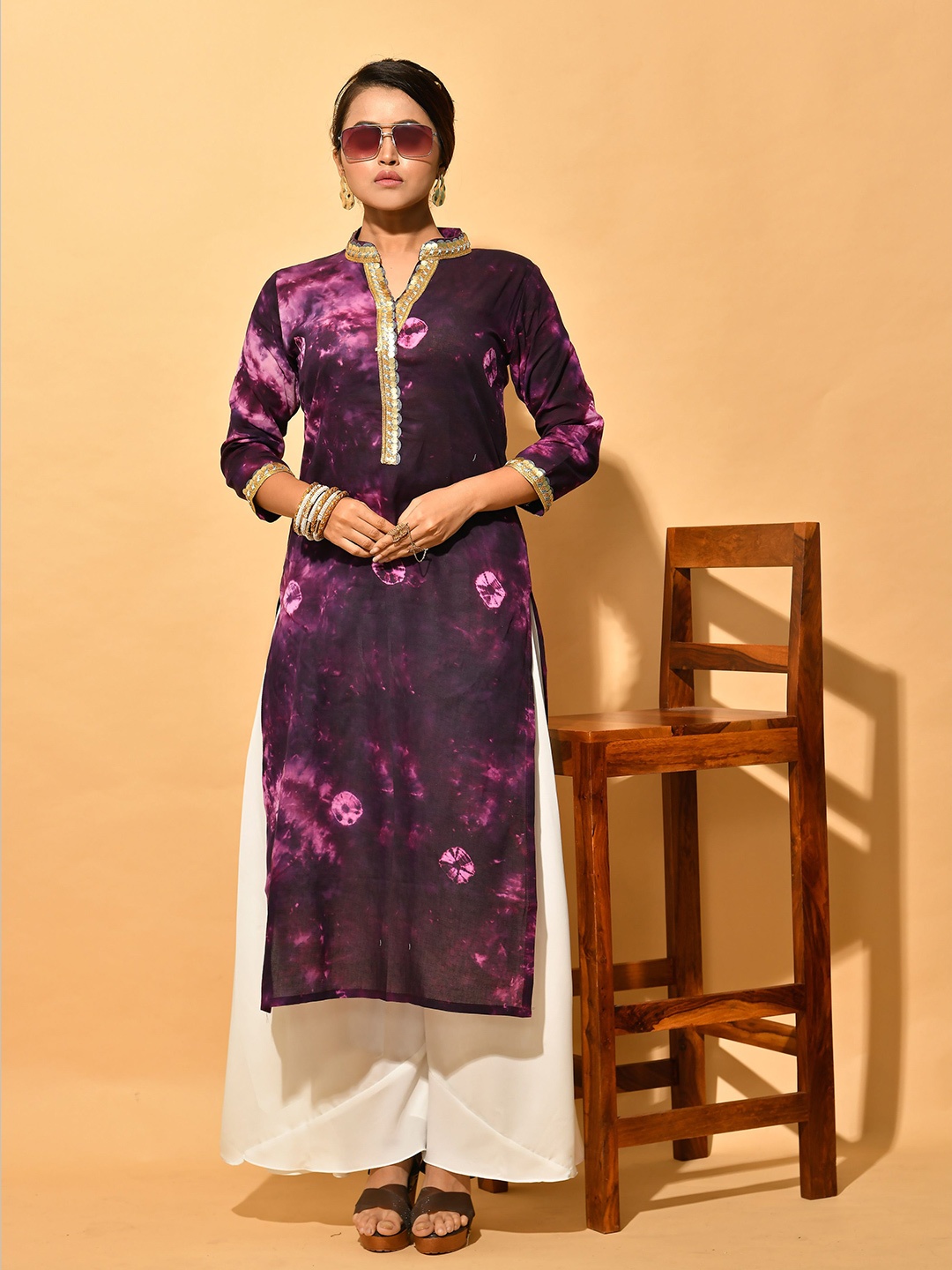 

Disli Printed Mandarin Collar Gotta Patti Pure Cotton Straight Kurta, Purple