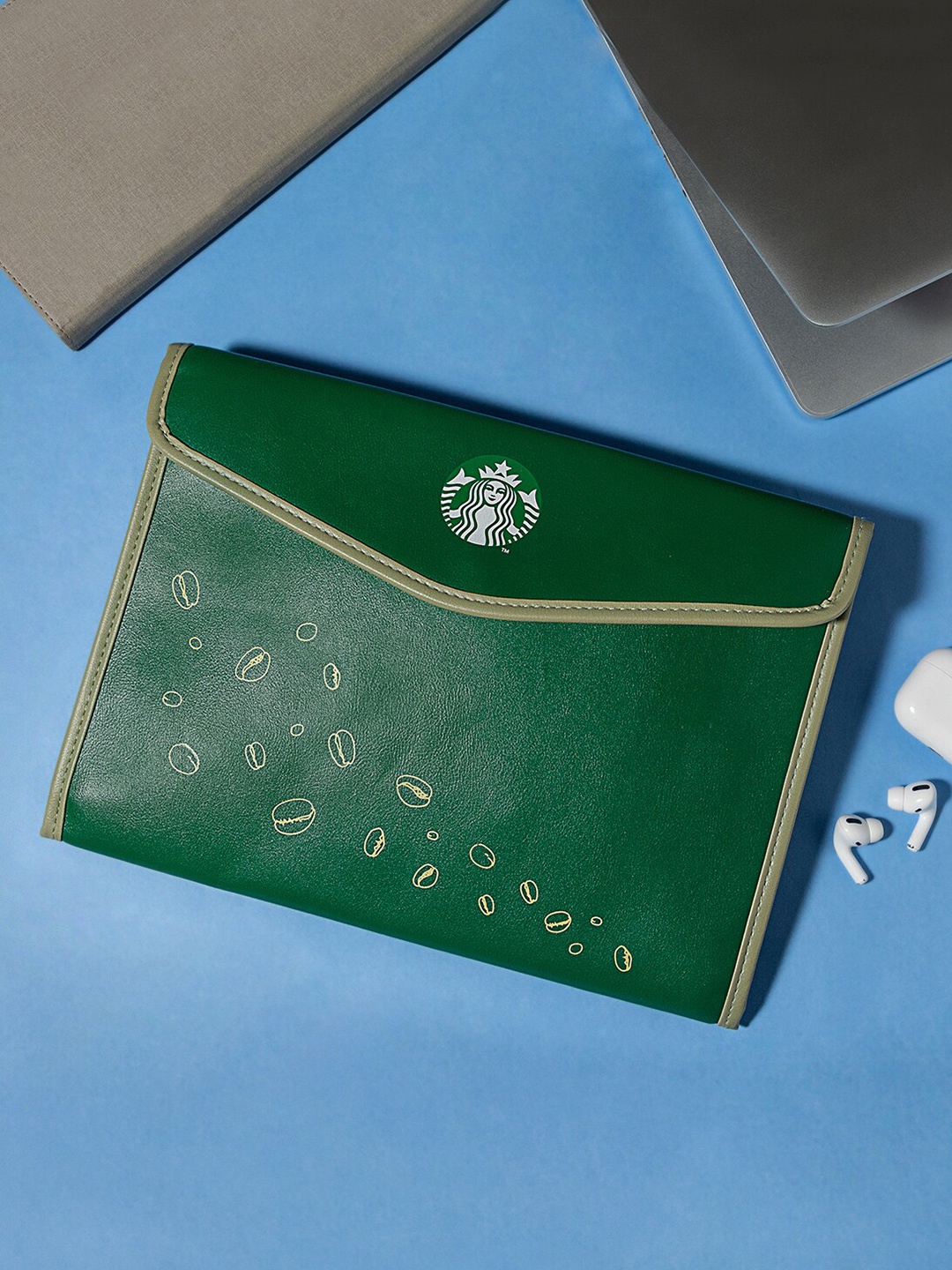 

Starbucks Unisex Printed Envelope Clutch, Green