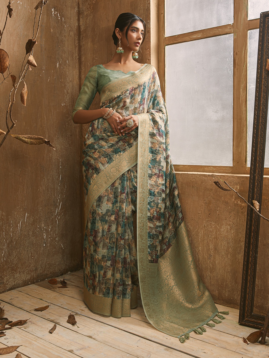 

Soch Floral Printed Zari Tussar Saree, Olive