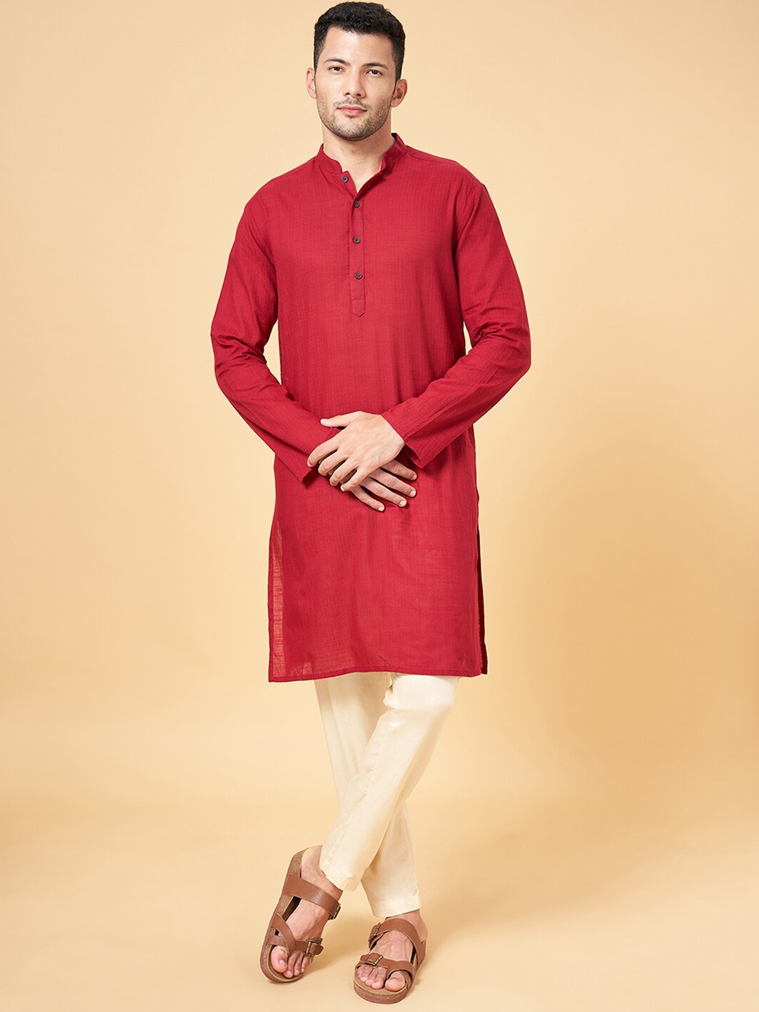 

indus route by Pantaloons Mandarin Collar Cotton Straight Kurta, Red