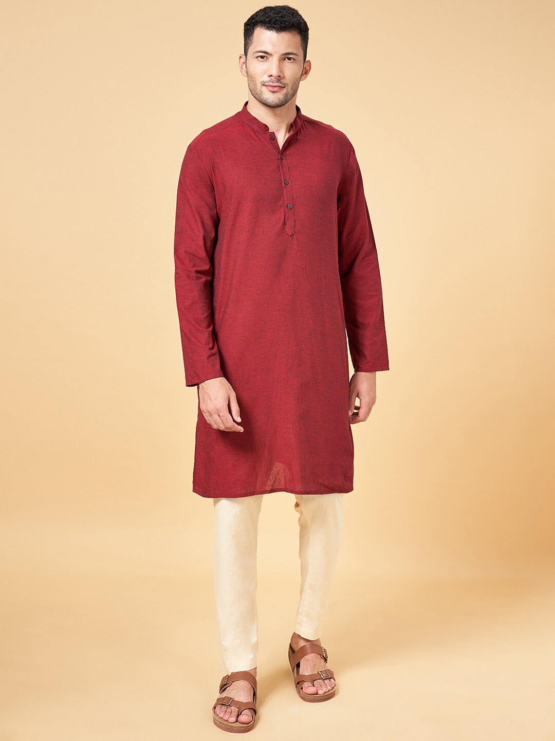 

indus route by Pantaloons Mandarin Collar Cotton Straight Kurta, Maroon