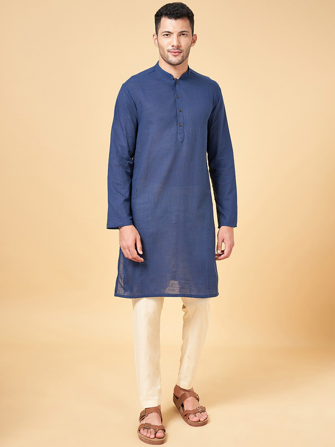 

indus route by Pantaloons Mandarin Collar Cotton Kurta, Navy blue