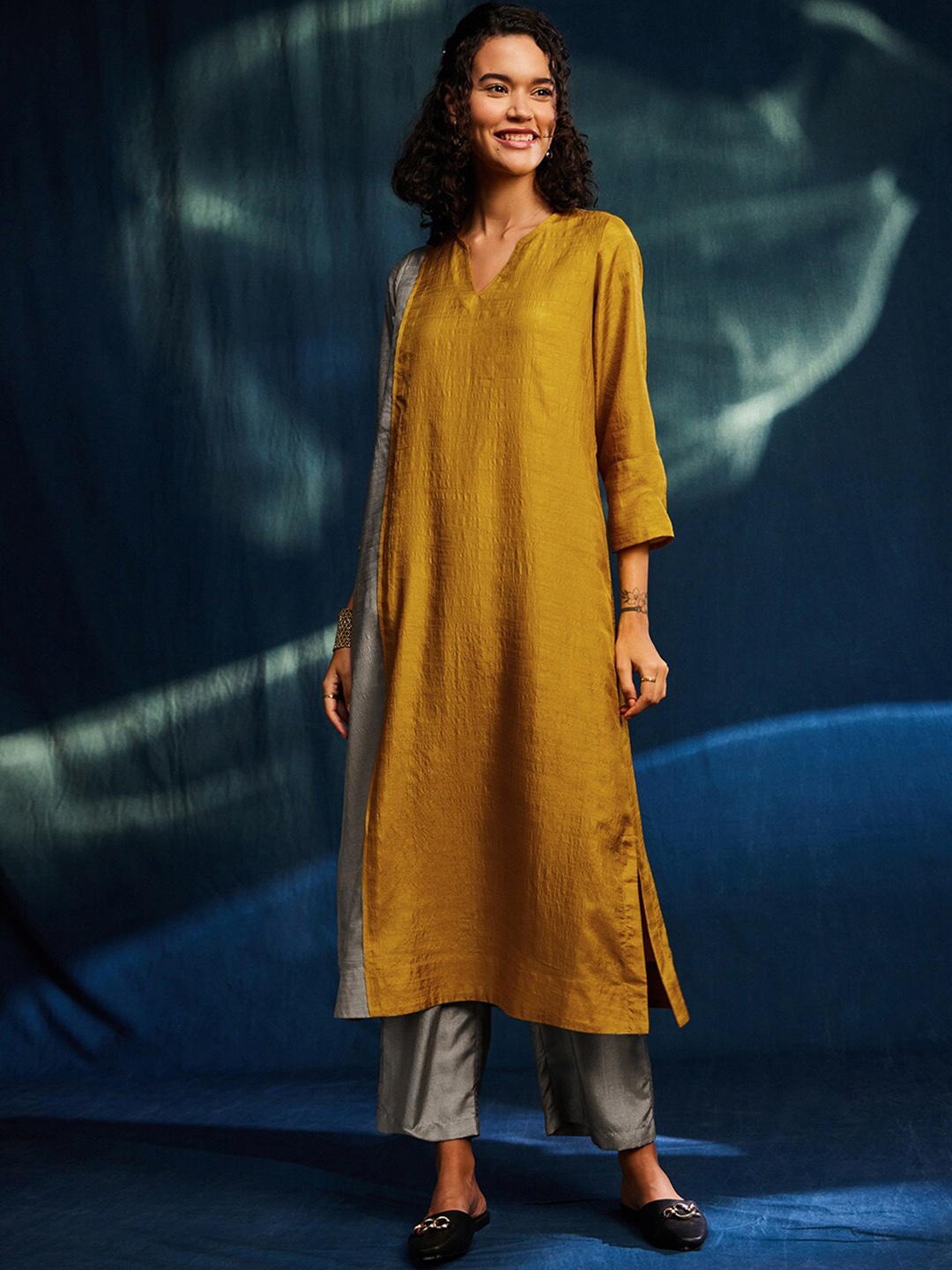 

Pink Fort Colourblocked V-Neck Kurta With Palazzos, Yellow