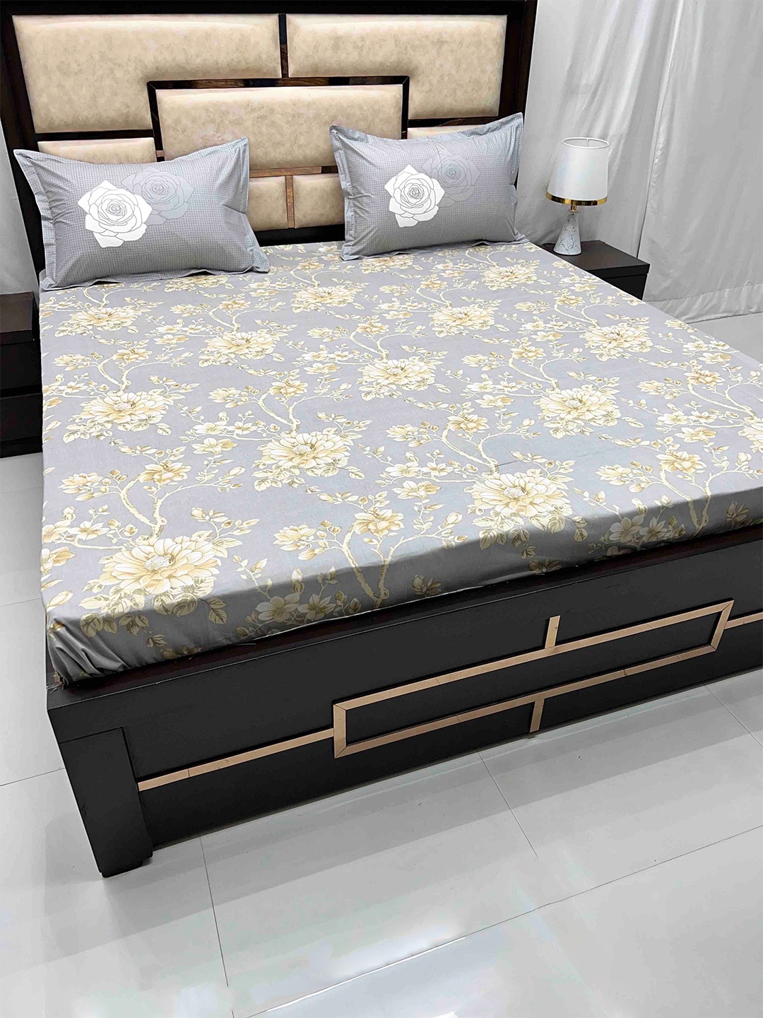 

Pure Decor Lifestyle Grey Printed Cotton 380 TC King Bedsheet with 2 Pillow Covers