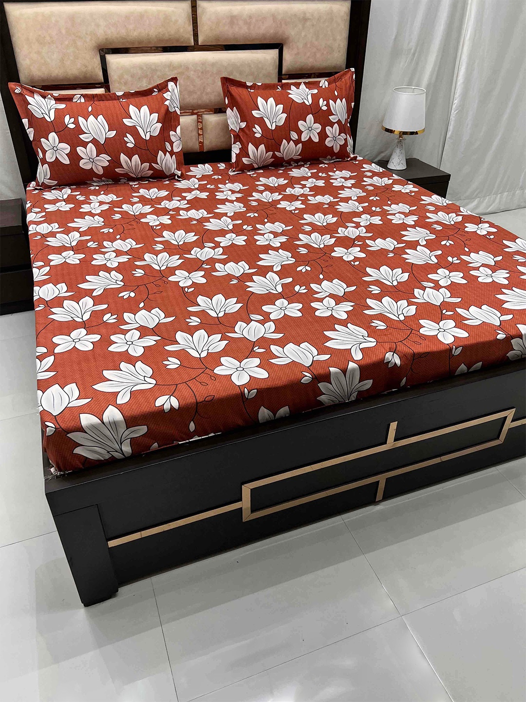 

Pure Decor Orange & White Floral 260 TC King Bedsheet with 2 Pillow Covers