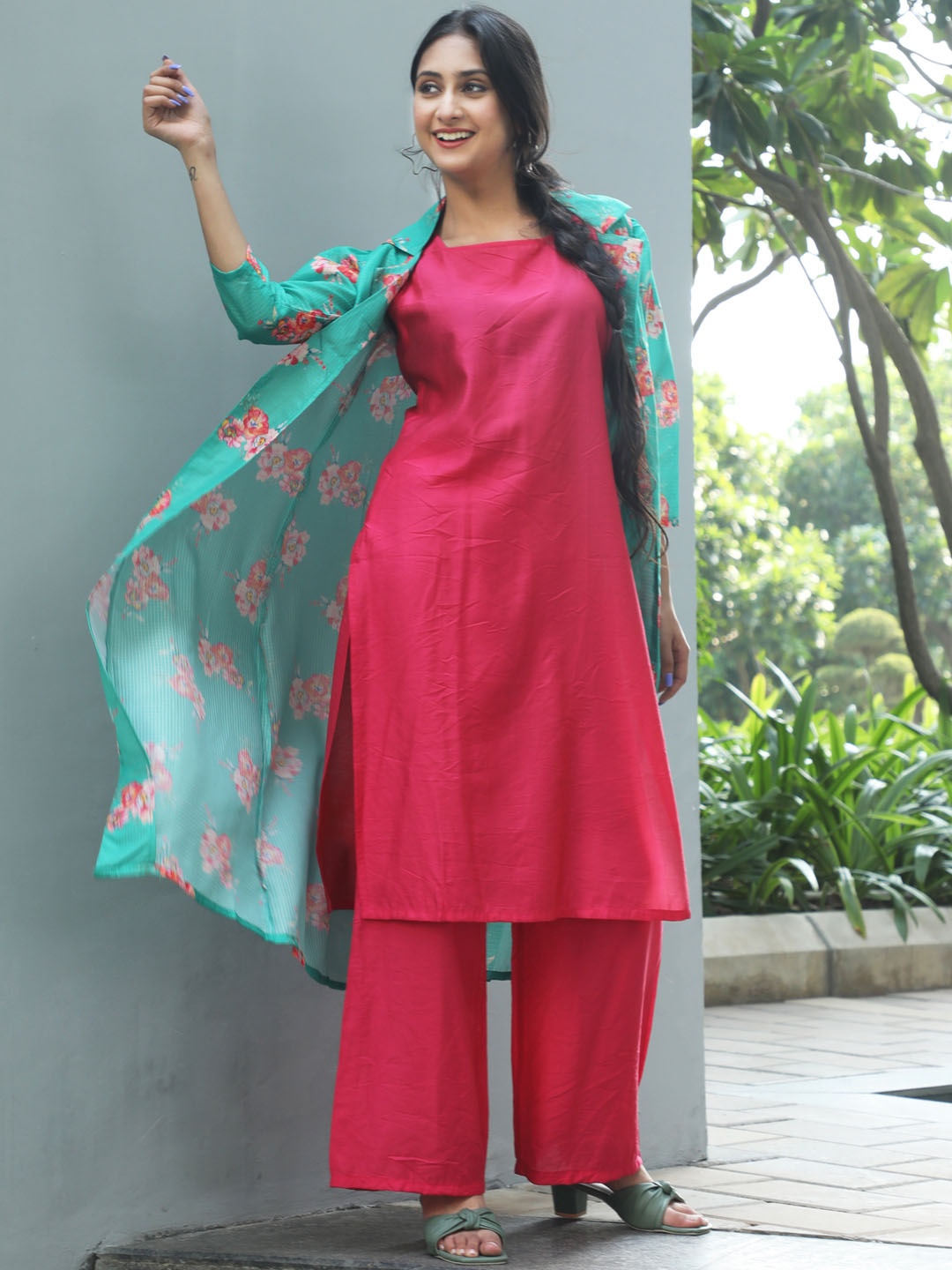 

AKS Printed Straight Kurta & Palazzo With Printed Jacket, Green