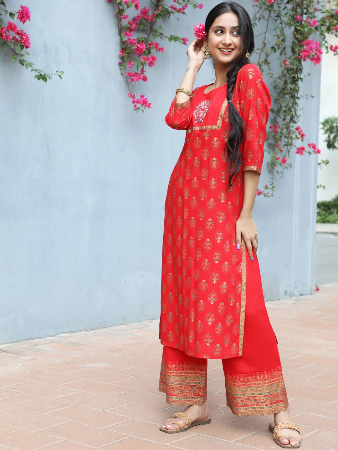 

AKS Ethnic Motifs Printed Straight Kurta With Palazzos, Red