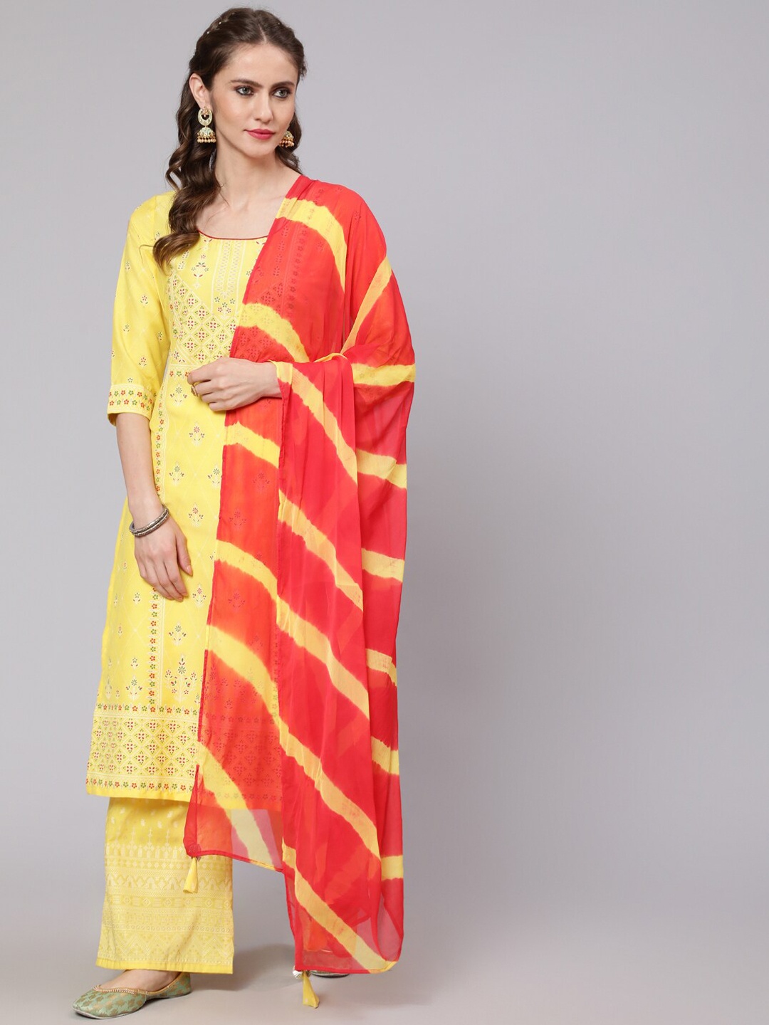 

AKS Floral Printed Straight Kurta With Palazzos & With Dupatta, Yellow