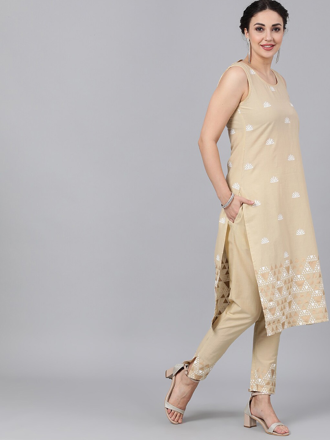 

AKS Ethnic Motifs Printed Straight Pure Cotton Kurta with Trousers, Beige